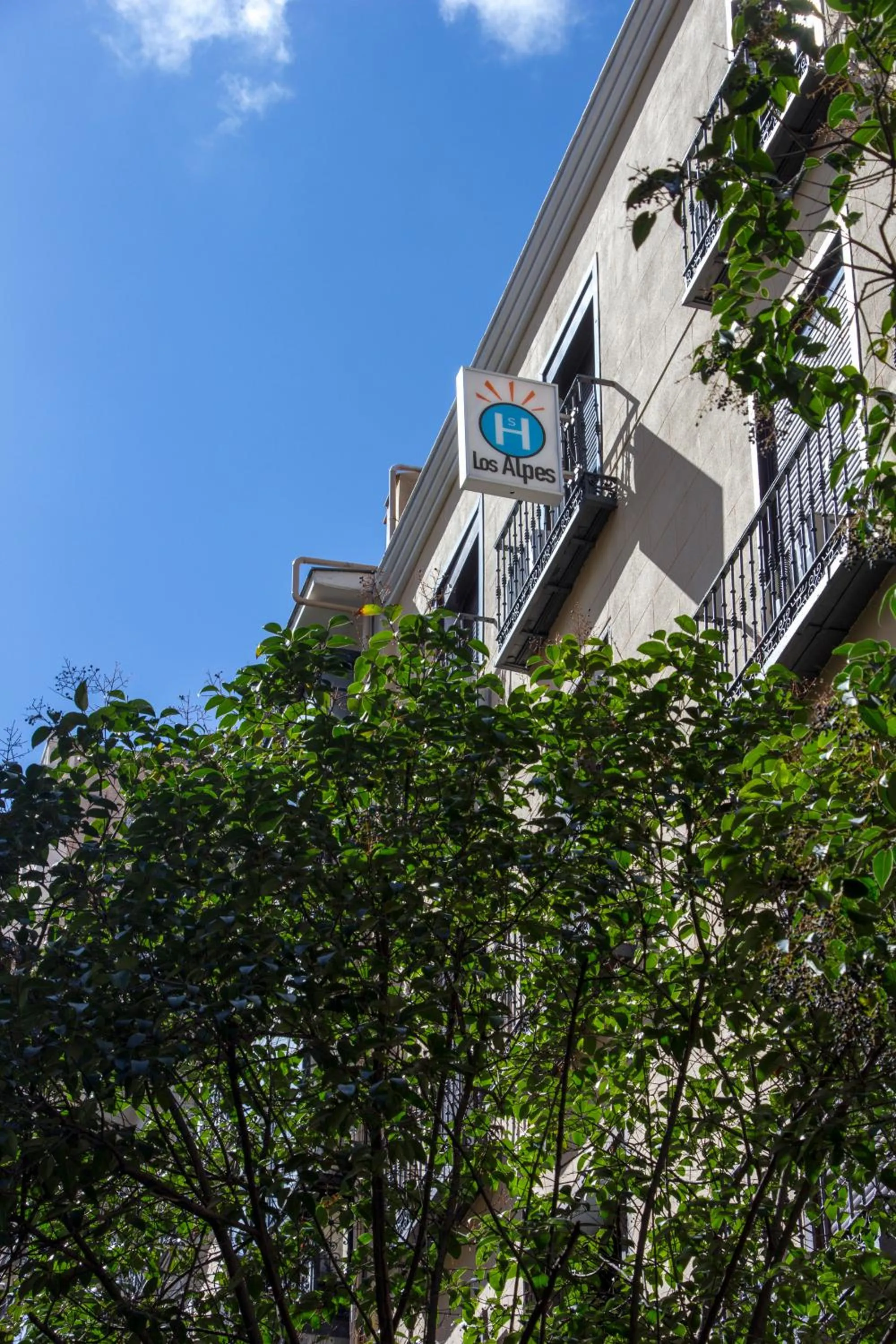 Property building in Hostal Los Alpes