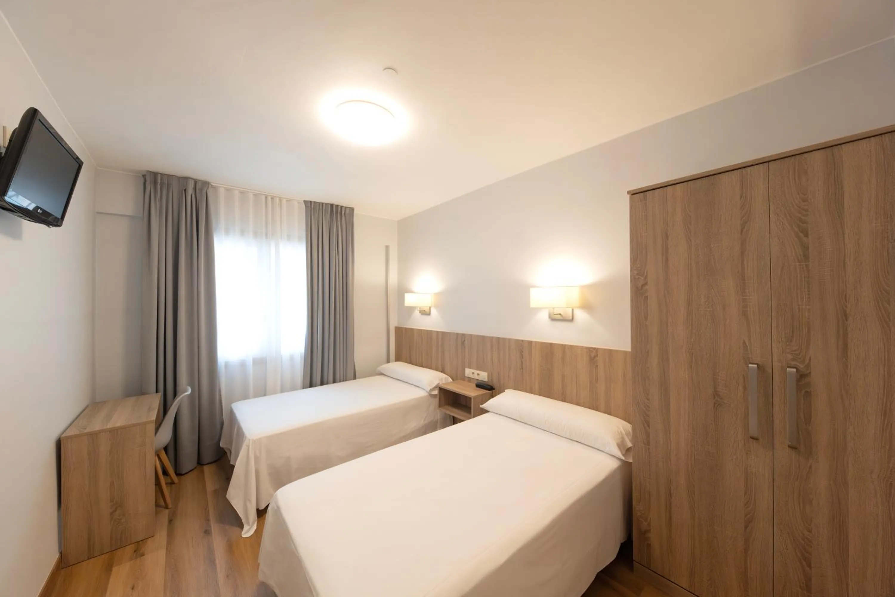 Photo of the whole room, Bed in Hotel Pantón