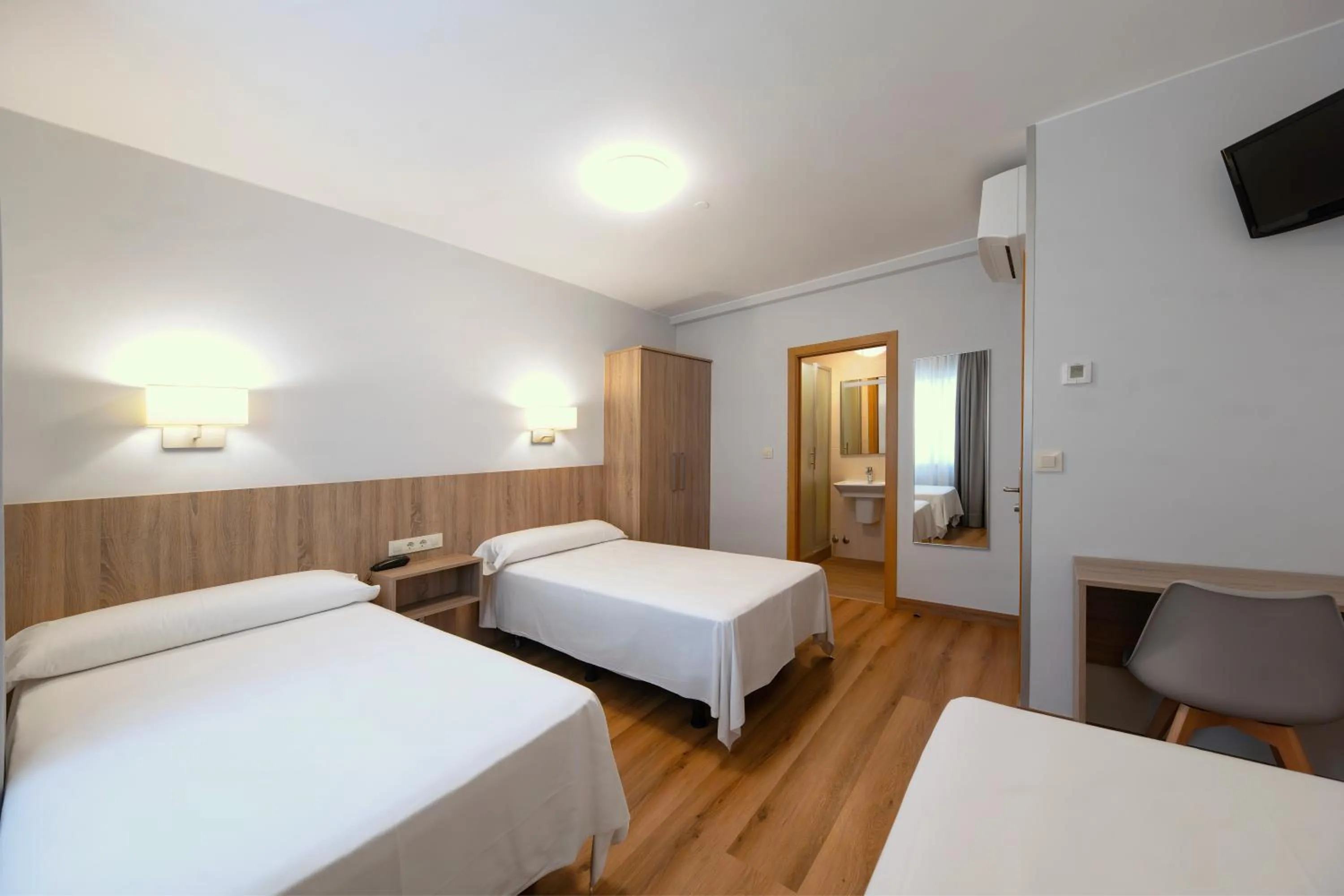 Photo of the whole room, Bed in Hotel Pantón