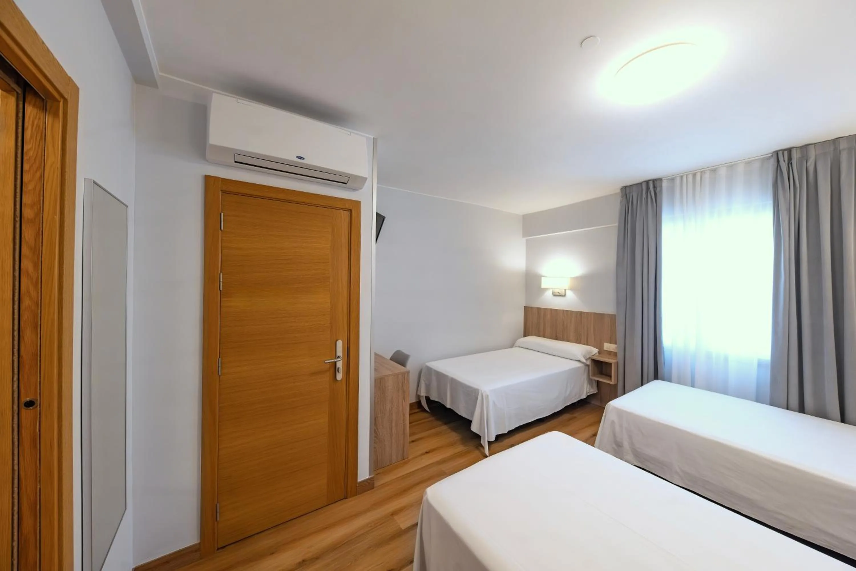 Photo of the whole room, Bed in Hotel Pantón