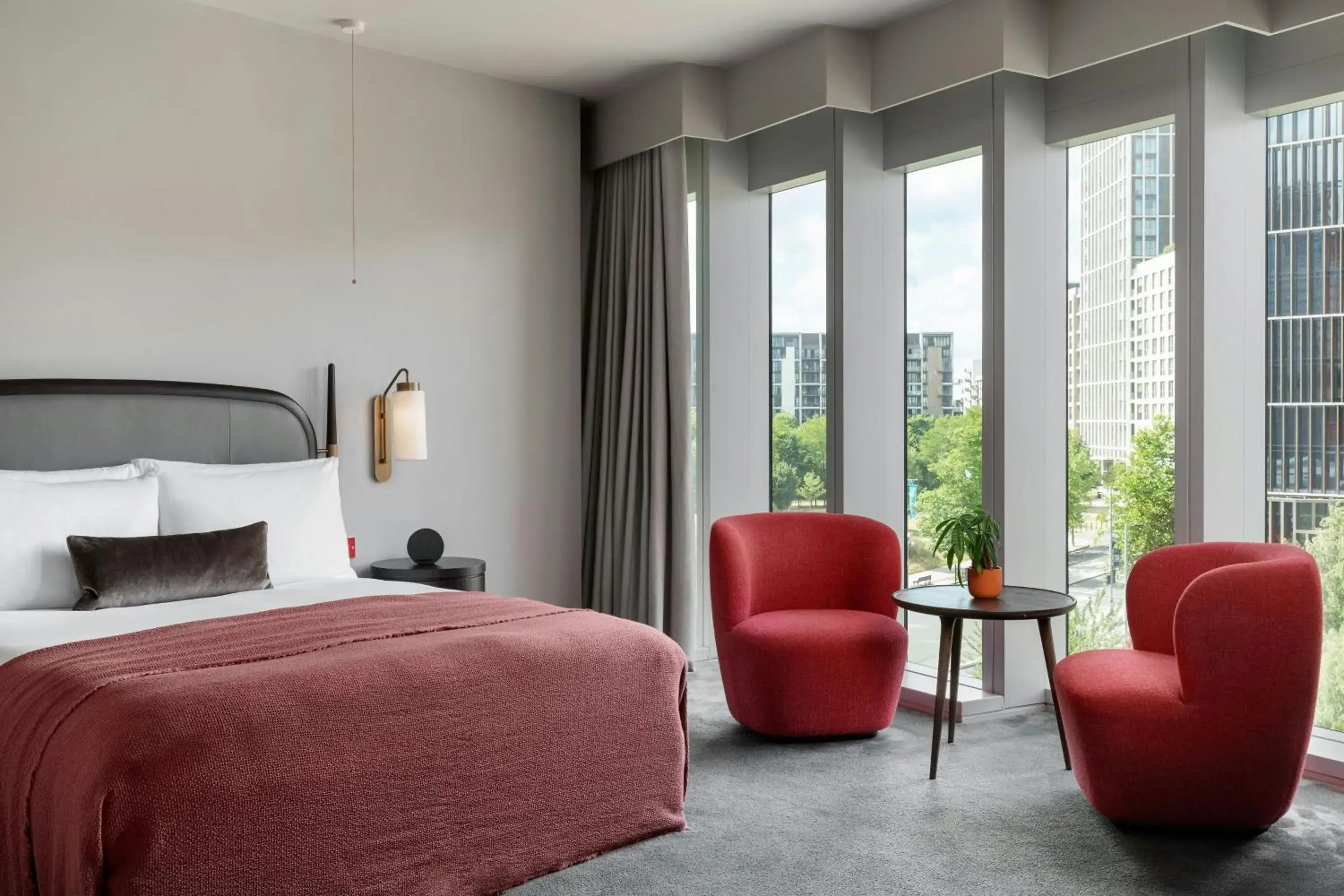 Fully Accessible Queen Room with City View in The Stratford, Autograph Collection Fully Accessible Queen Room with City View in The Stratford, Autograph Collection