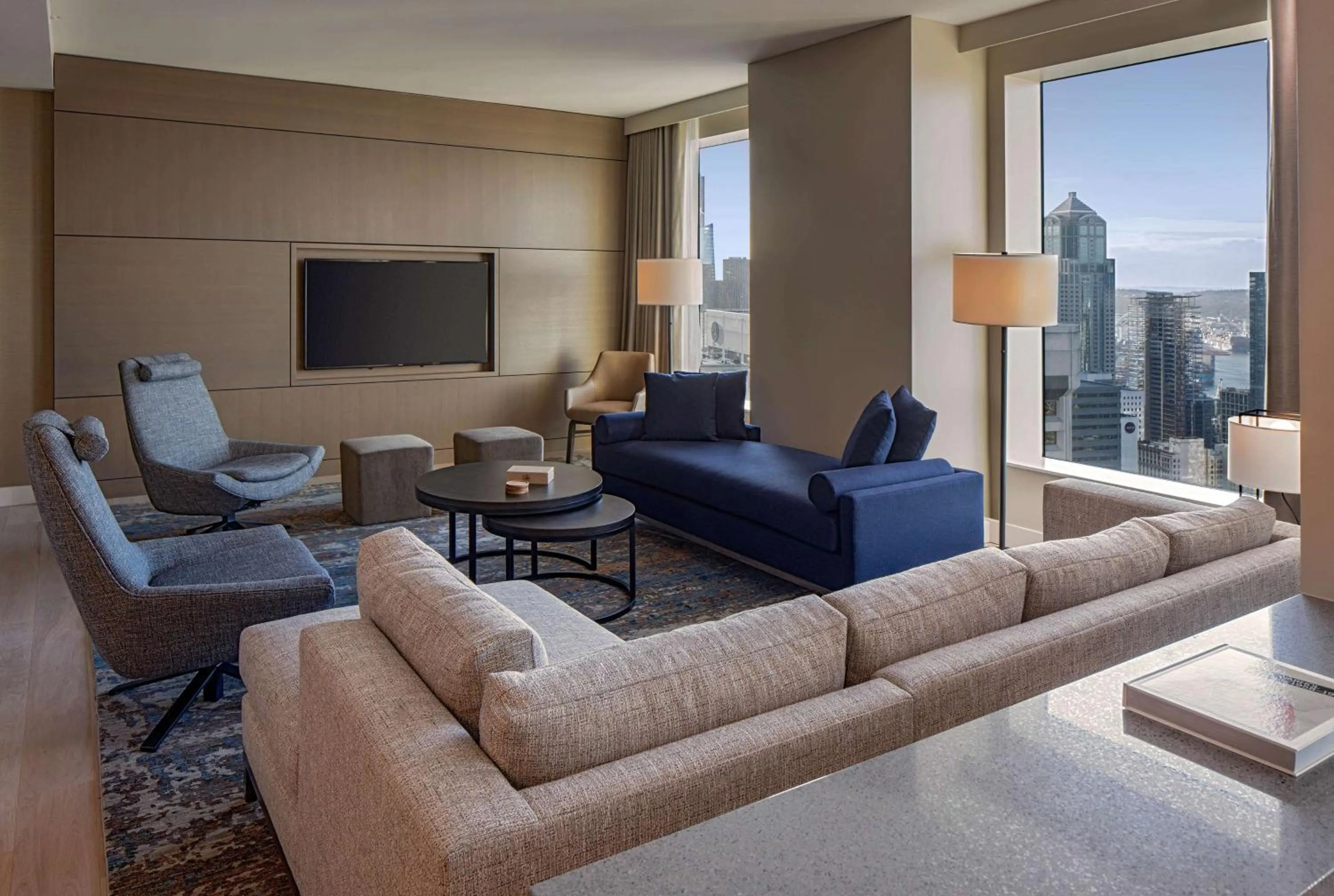 Photo of the whole room in Hyatt Regency Seattle