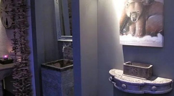 Decorative detail in Residence Hôtelière La Renardiere