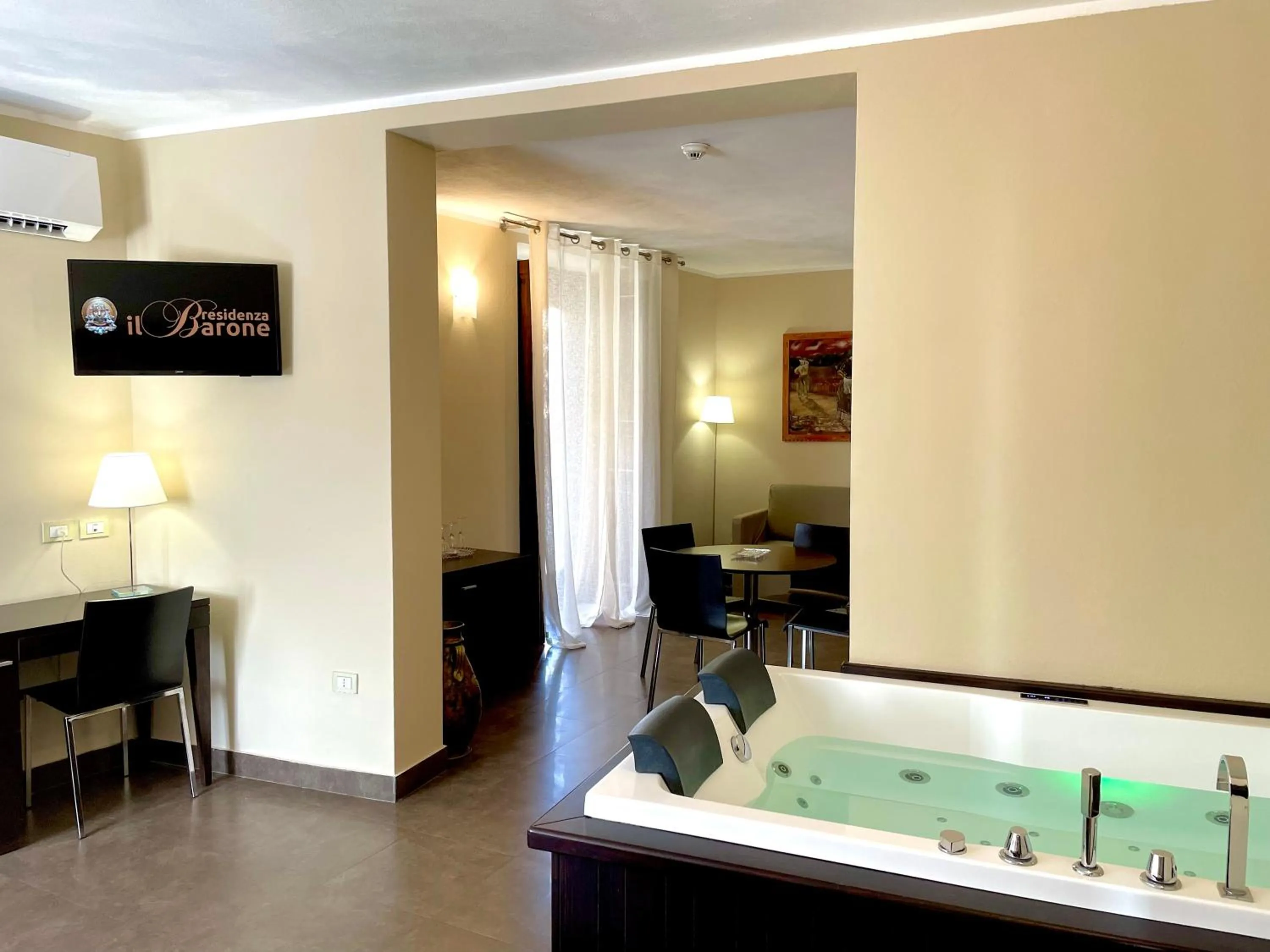 Hot Tub in Residenza il Barone