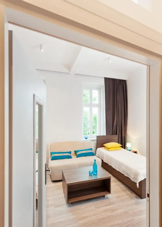 Photo of the whole room, Bed in MoHo S