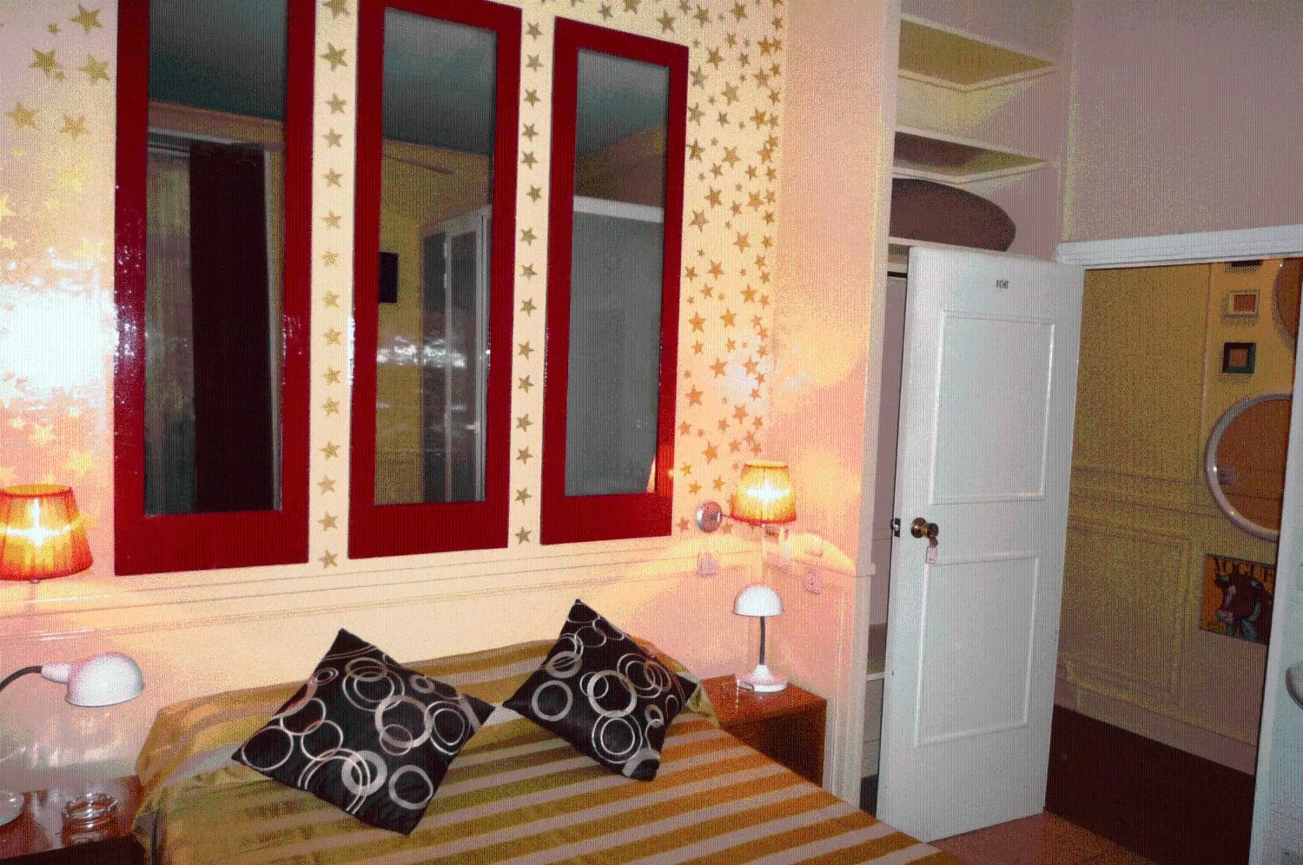 Bed in Hostal La Fontana