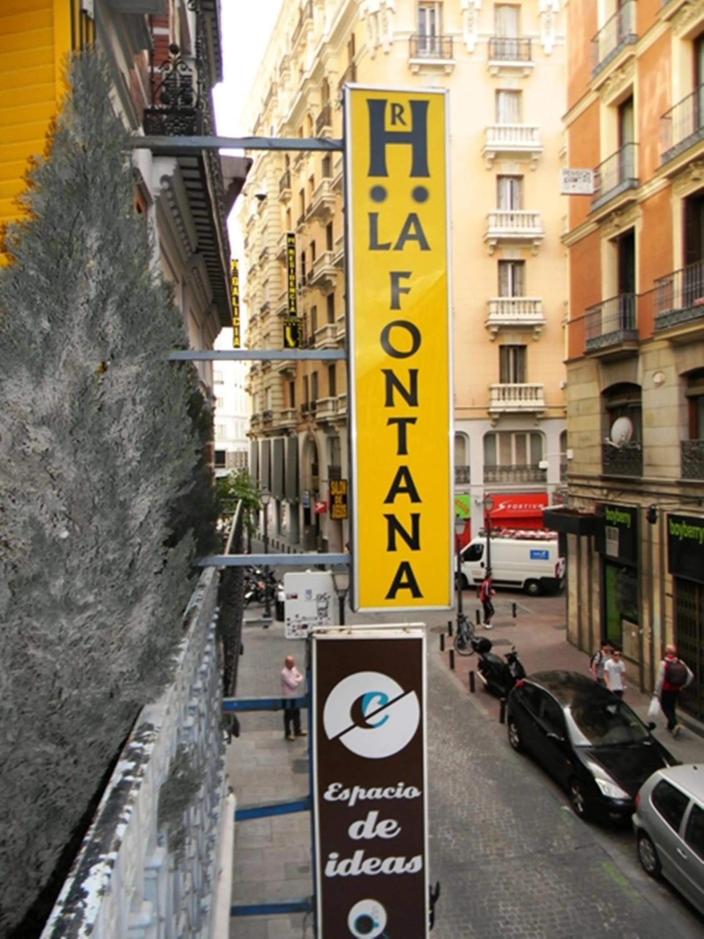 City view in Hostal La Fontana