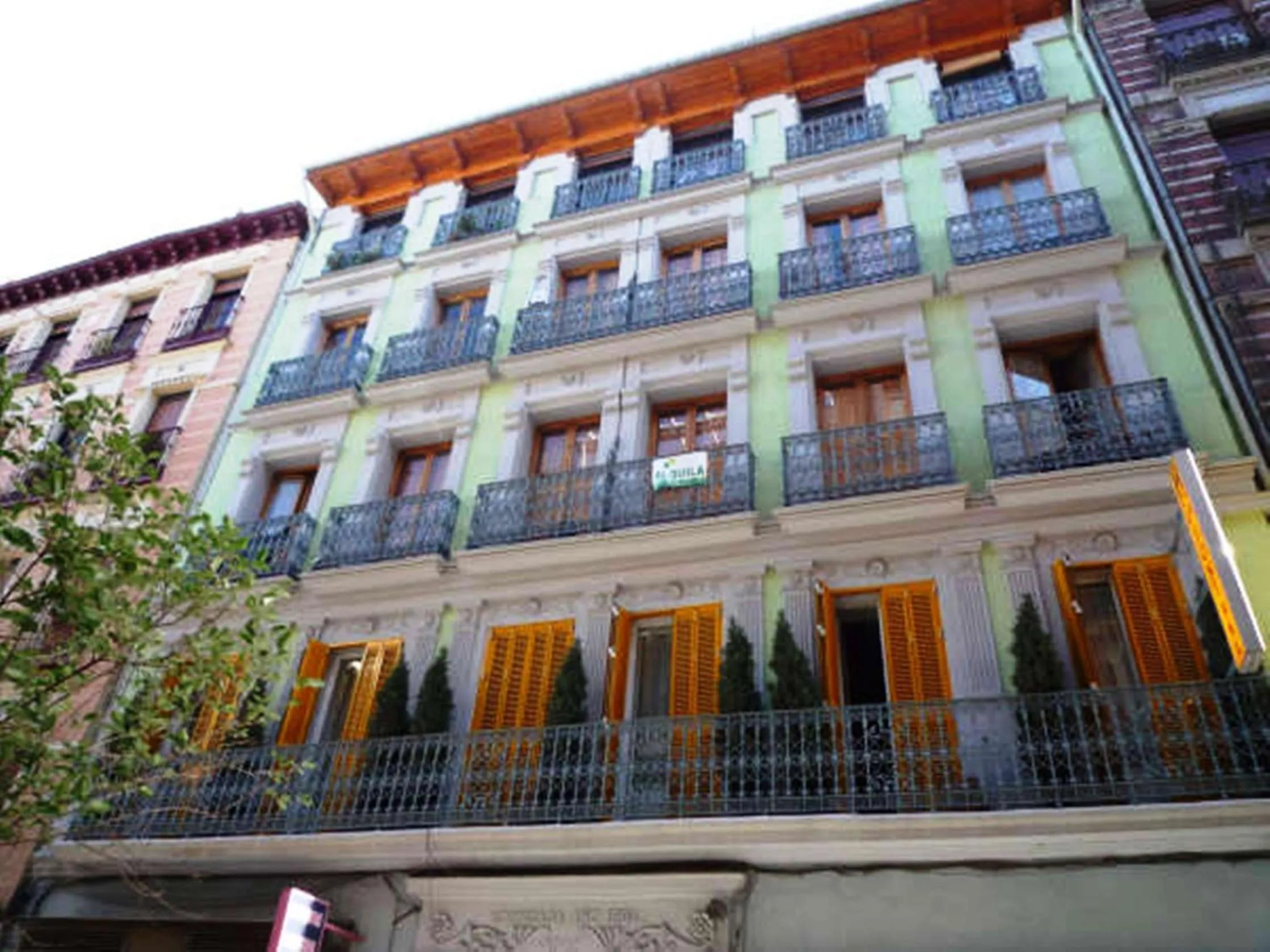 Facade/entrance in Hostal La Fontana
