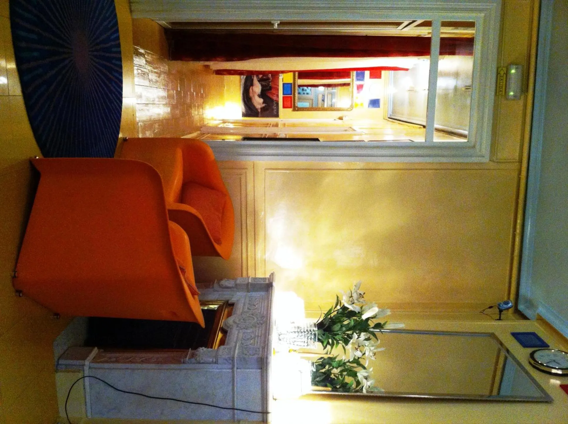 Seating area in Hostal La Fontana