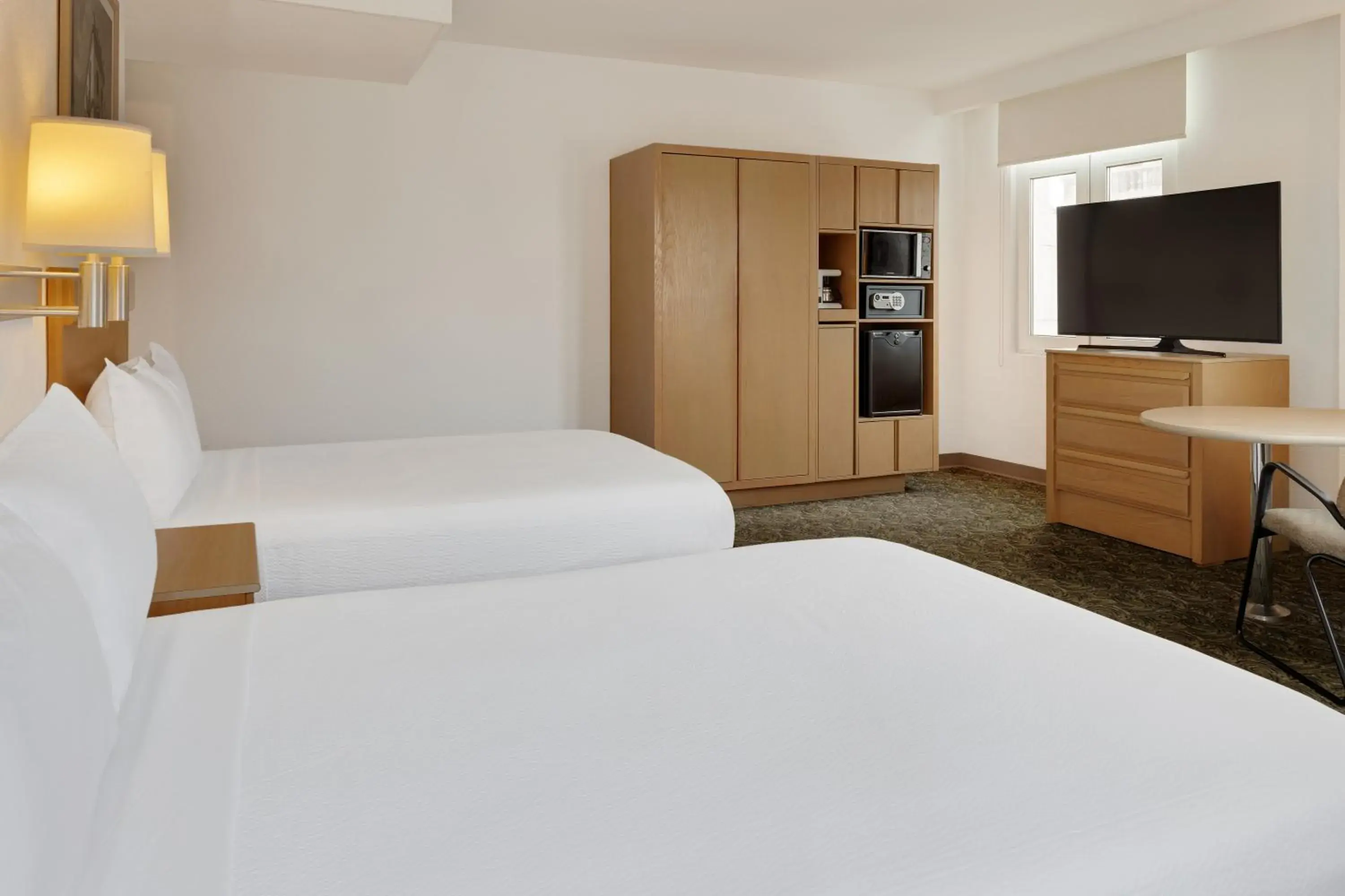 Superior Double Room with Two Double Beds in Hotel Monterrey Macroplaza Superior Double Room with Two Double Beds in Hotel Monterrey Macroplaza