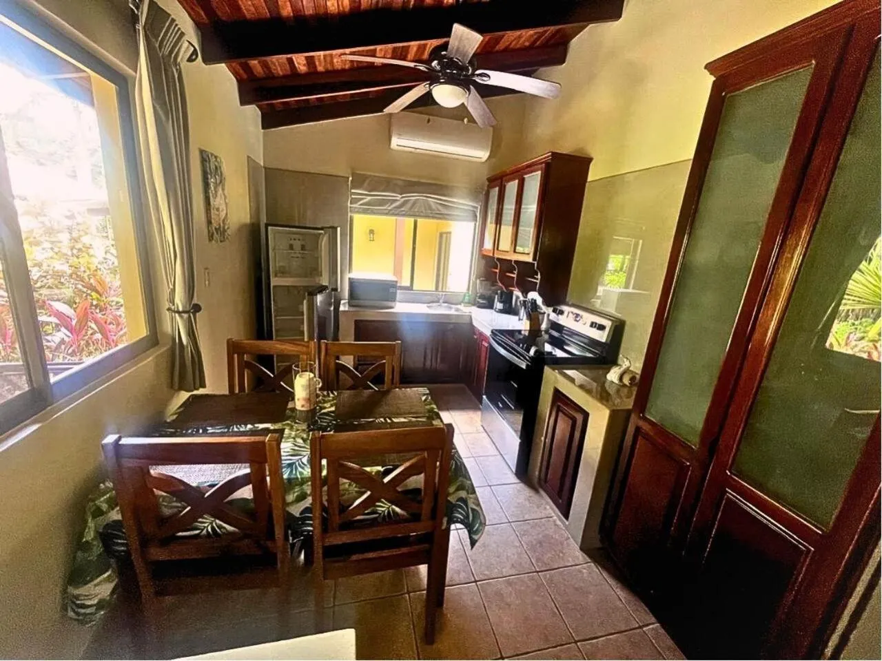 Kitchen or kitchenette in La Foresta Nature Resort
