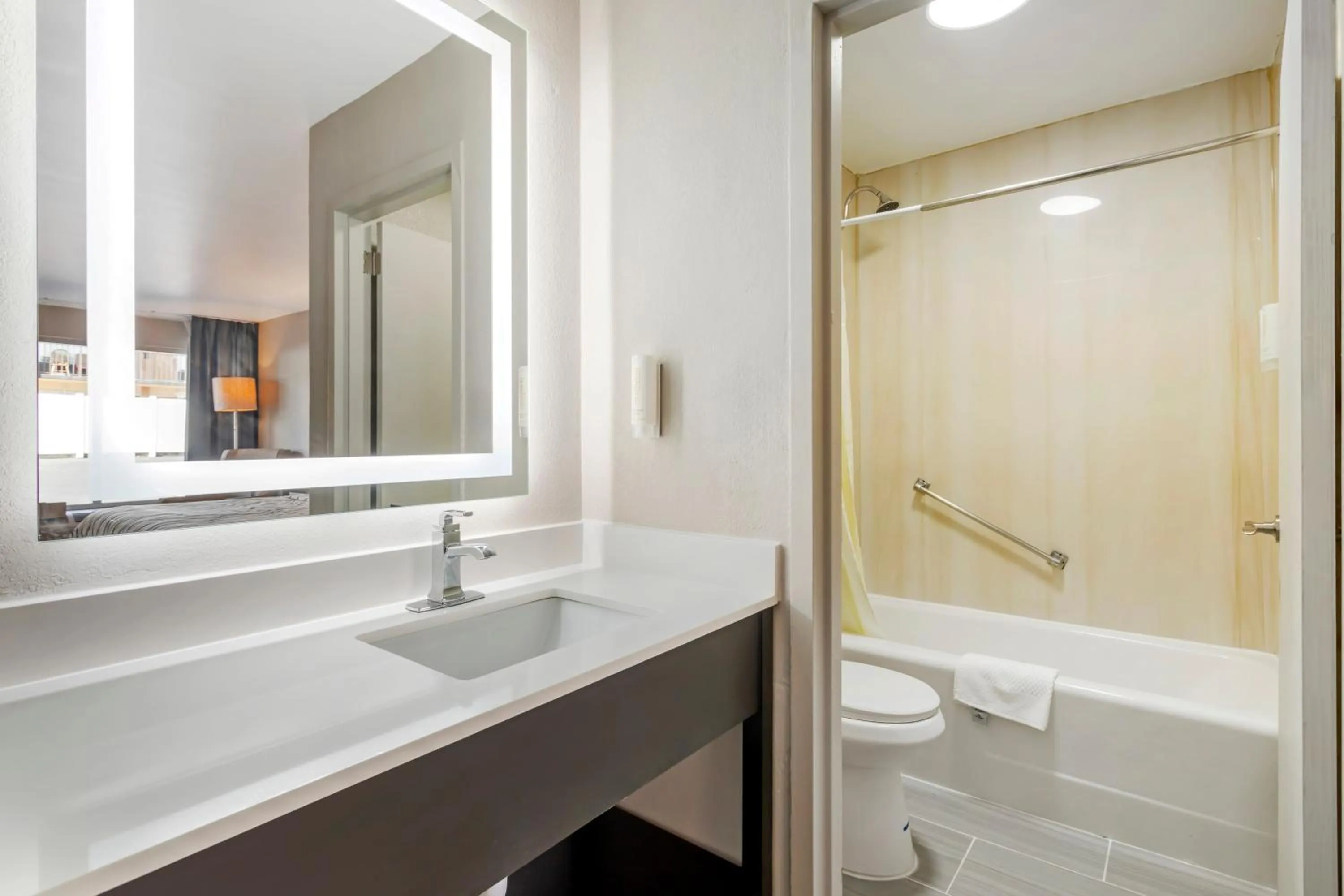 Shower in Rodeway Inn Orange Park - Jacksonville near Naval Air Station