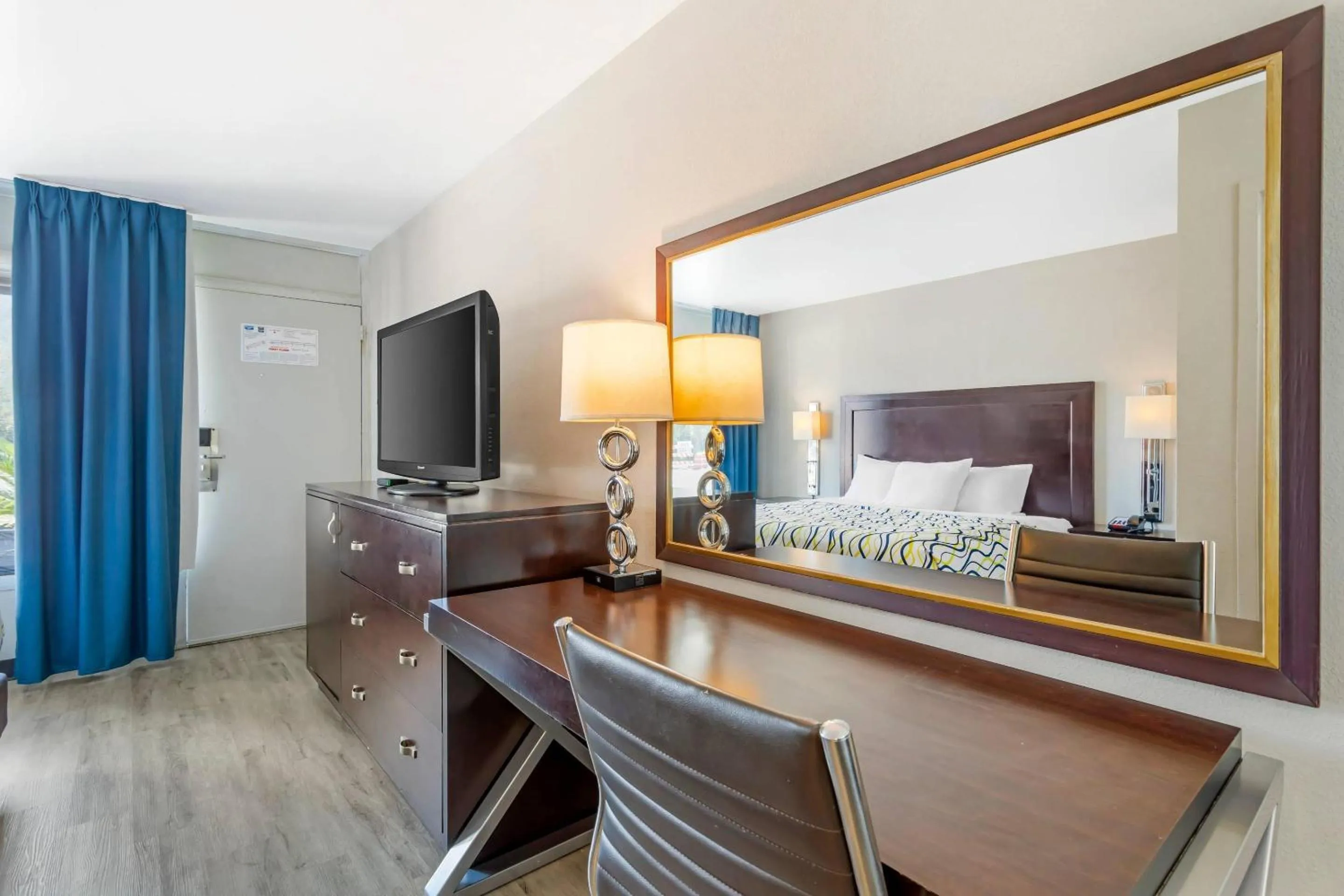 Bedroom, Bed in Rodeway Inn Orange Park - Jacksonville near Naval Air Station