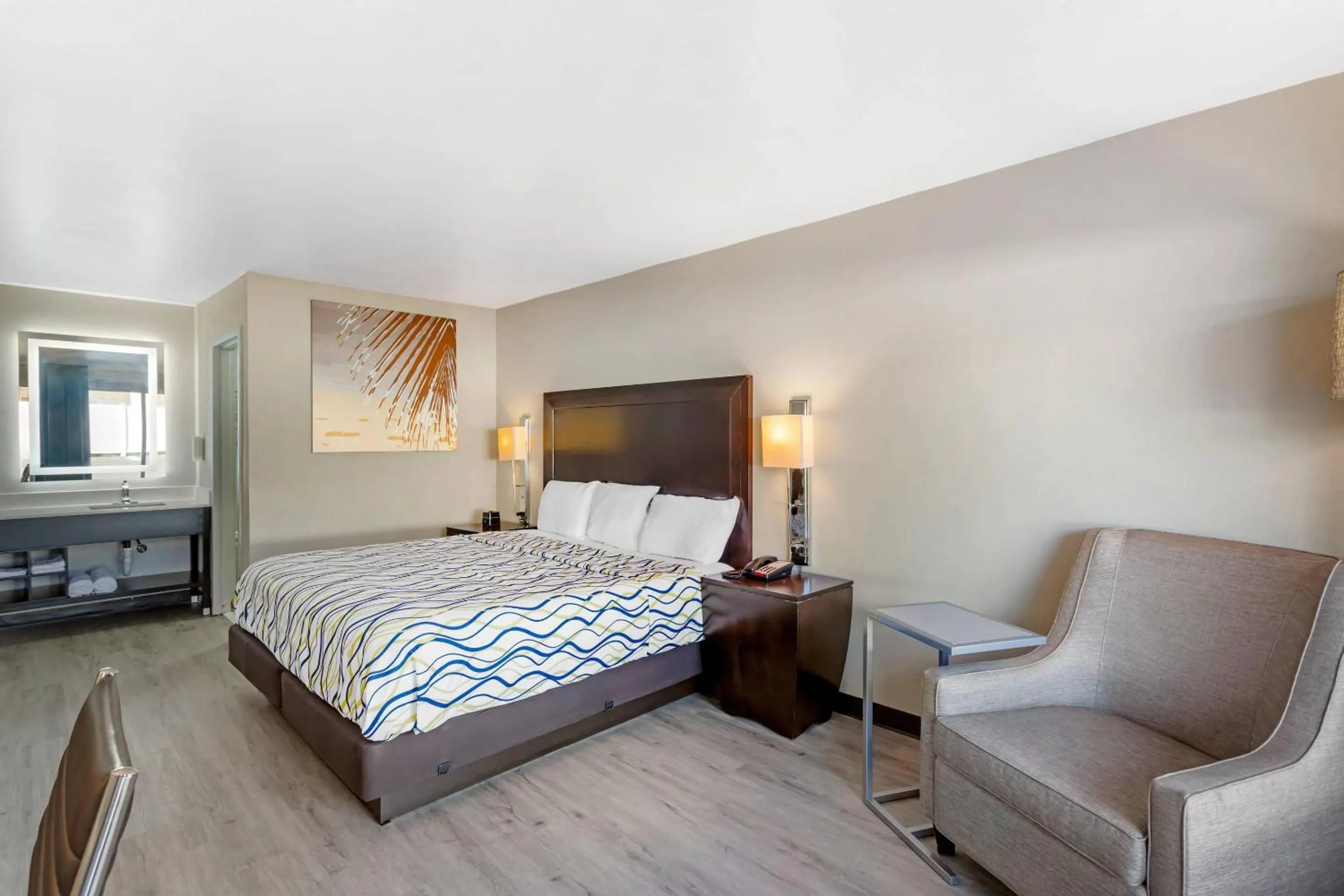 Bedroom, Bed in Rodeway Inn Orange Park - Jacksonville near Naval Air Station