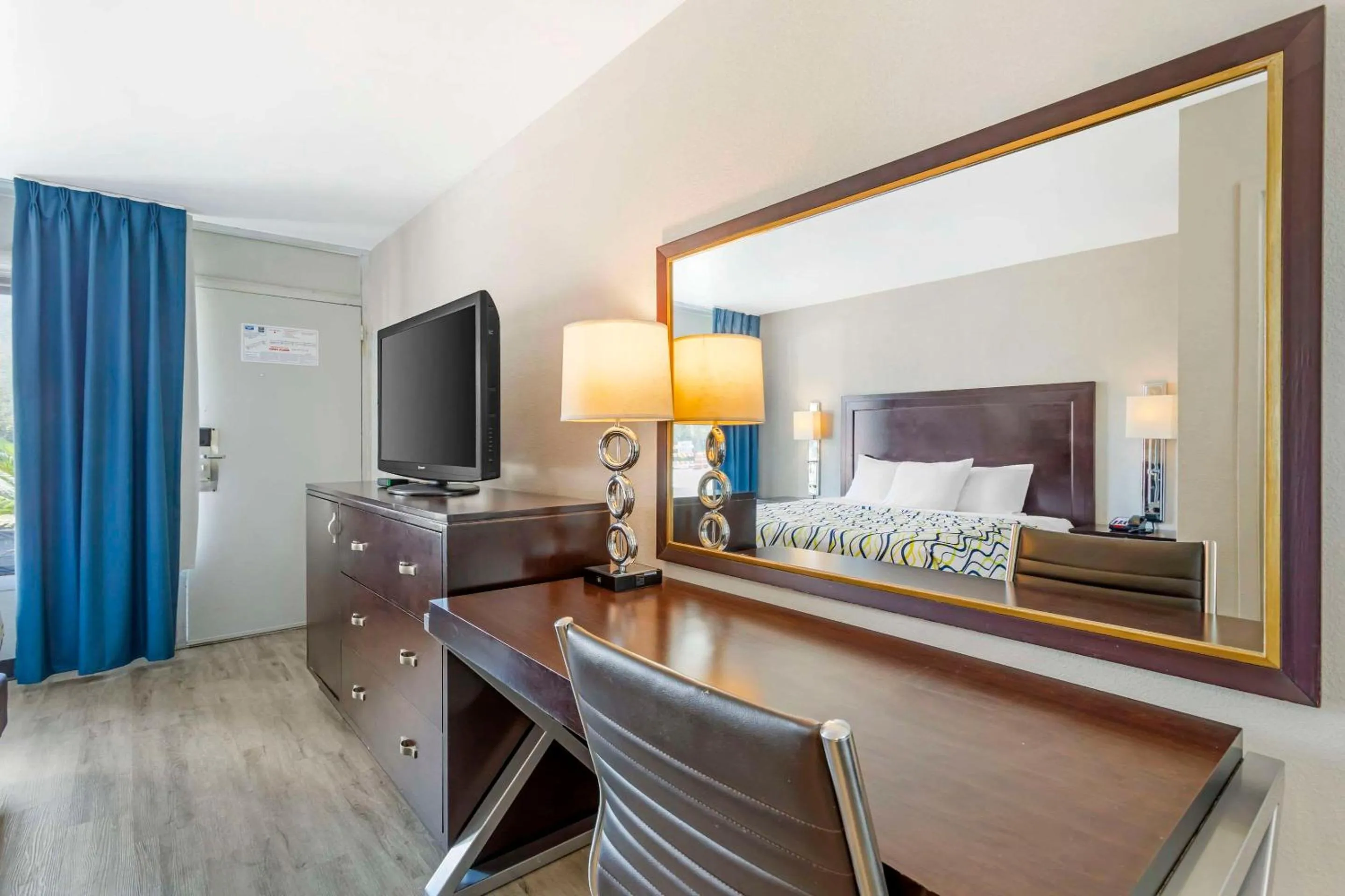 Bedroom, Bed in Rodeway Inn Orange Park - Jacksonville near Naval Air Station