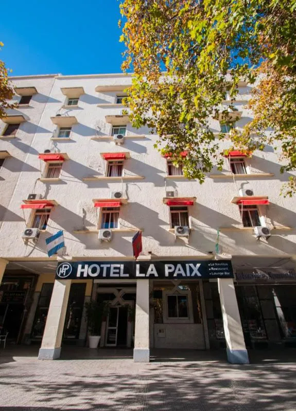Hotel De La Paix