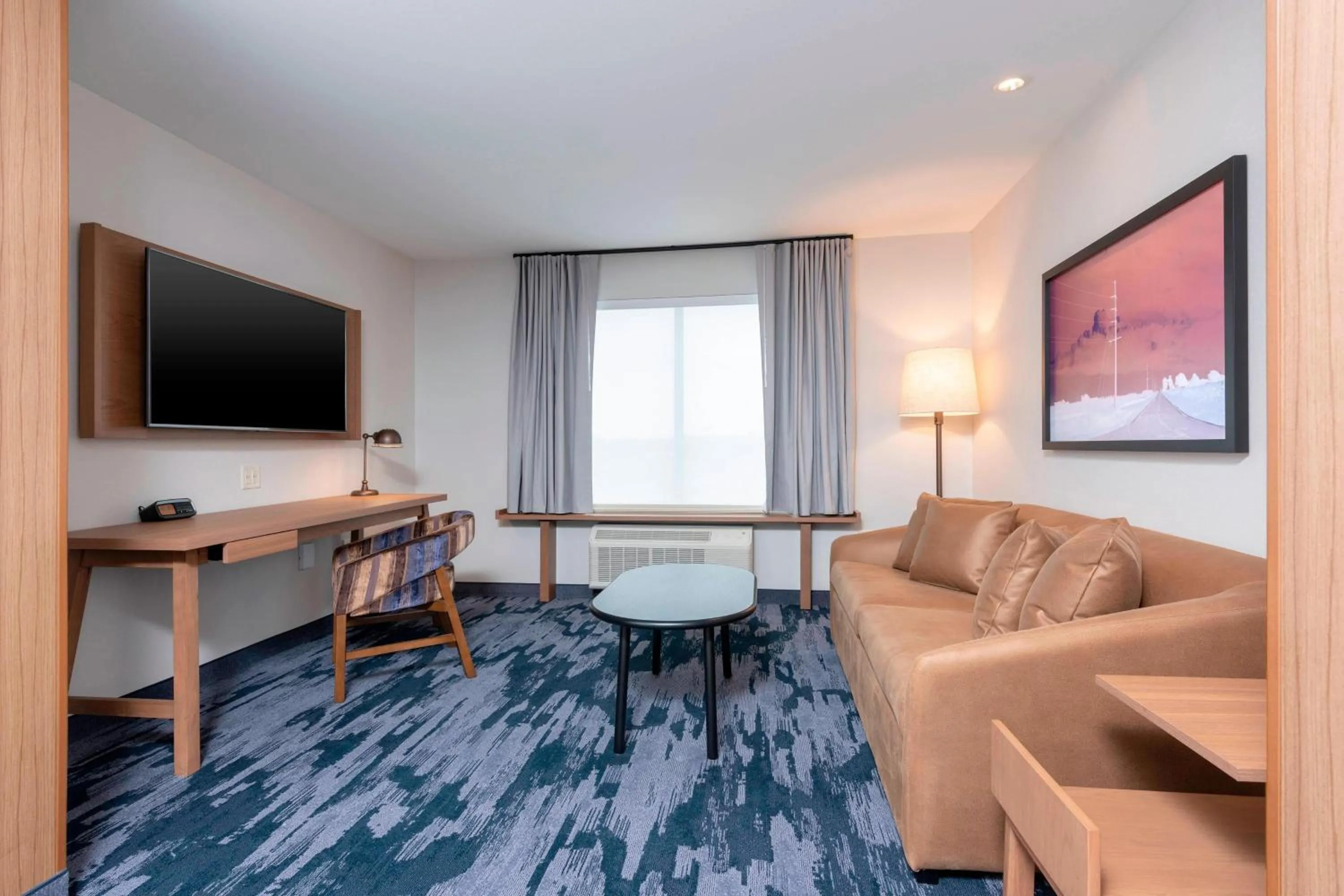 Living room in Fairfield Inn & Suites by Marriott Fair Oaks Farms