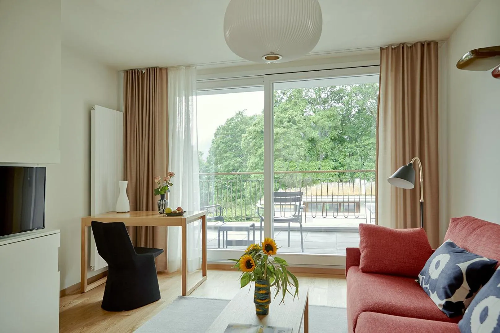 Communal lounge/ TV room in Bellevue Parkhotel & Spa - Relais & Châteaux