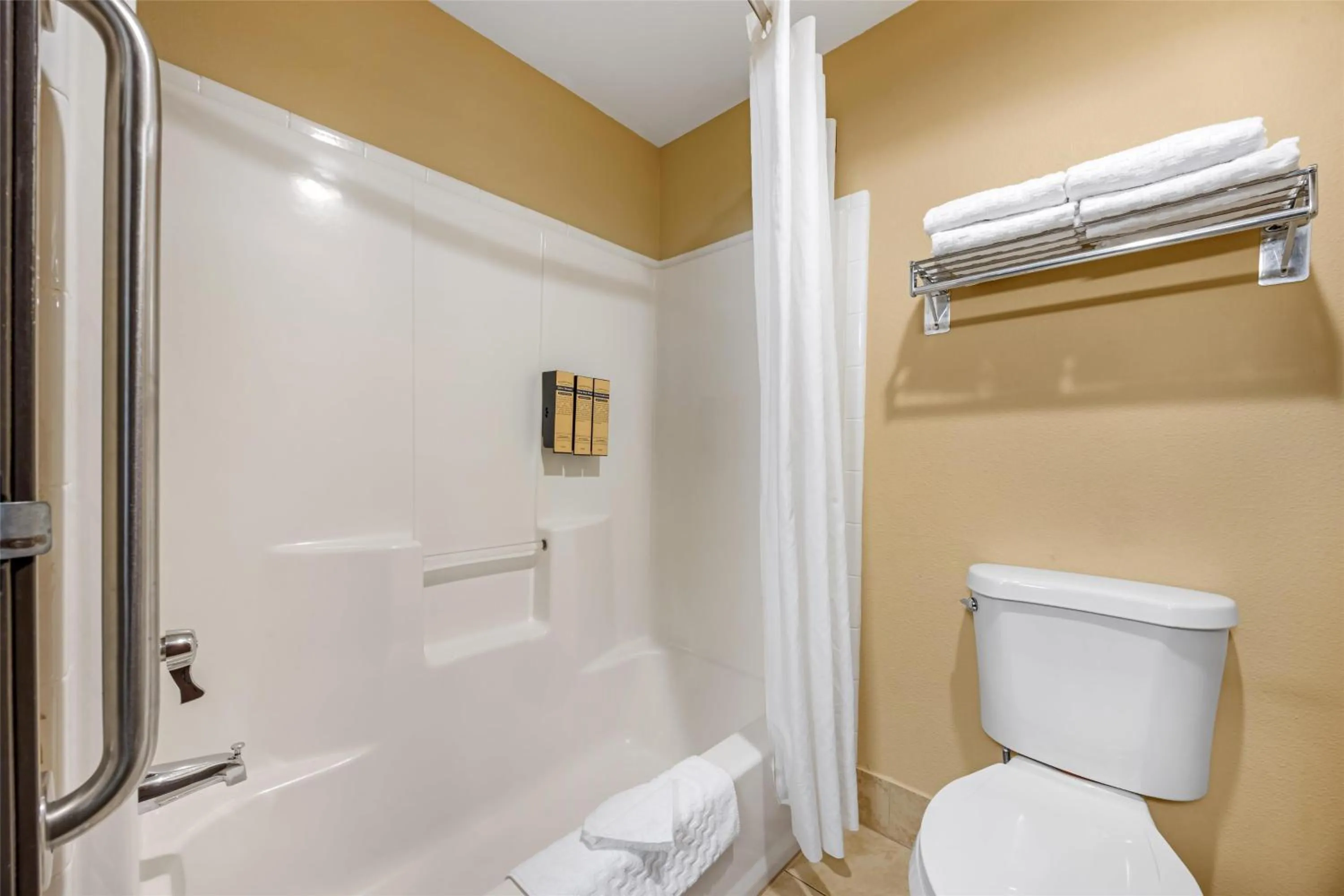 Bathroom in Best Western Plus Prairie Inn