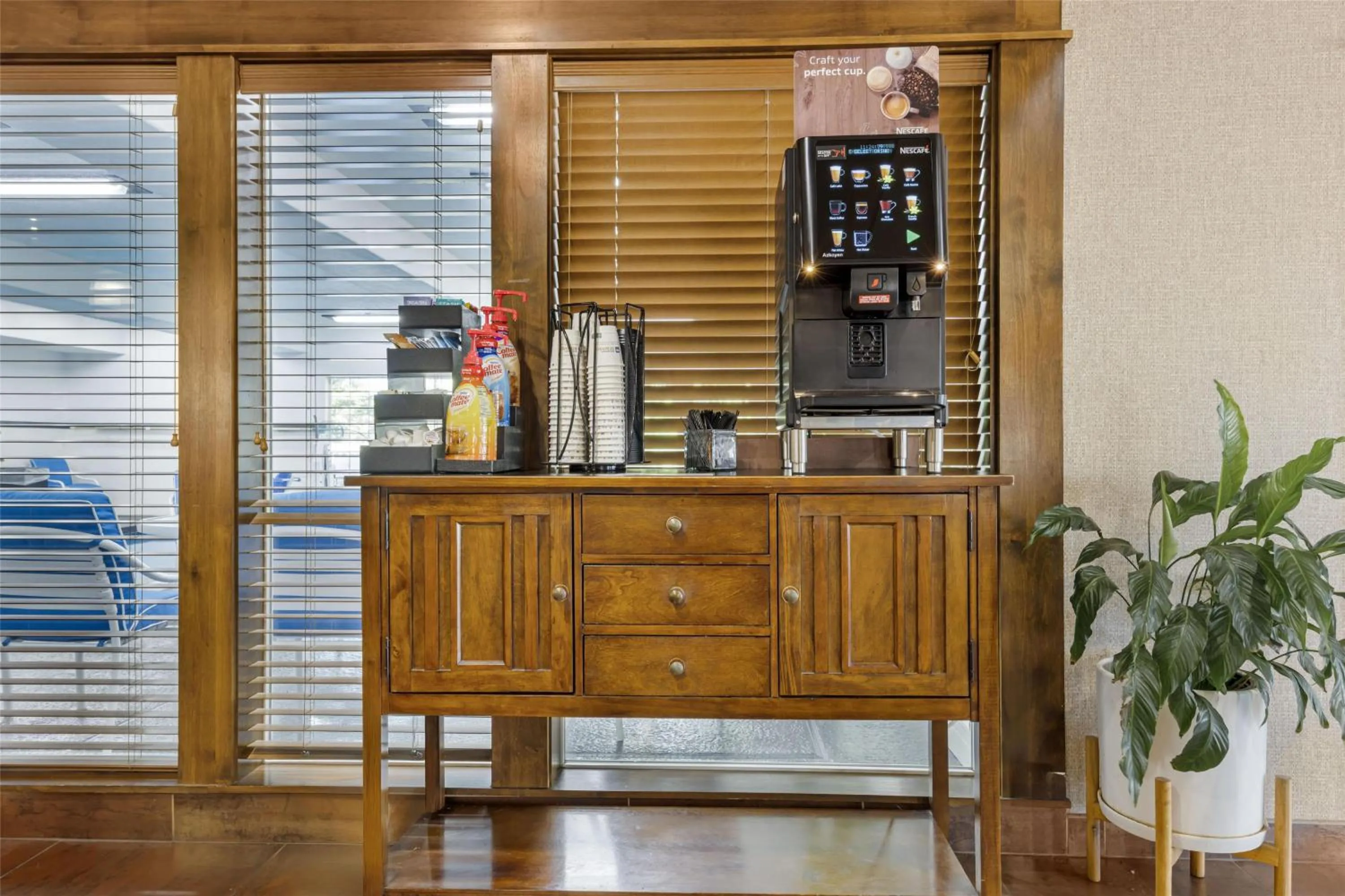 Breakfast in Best Western Plus Prairie Inn