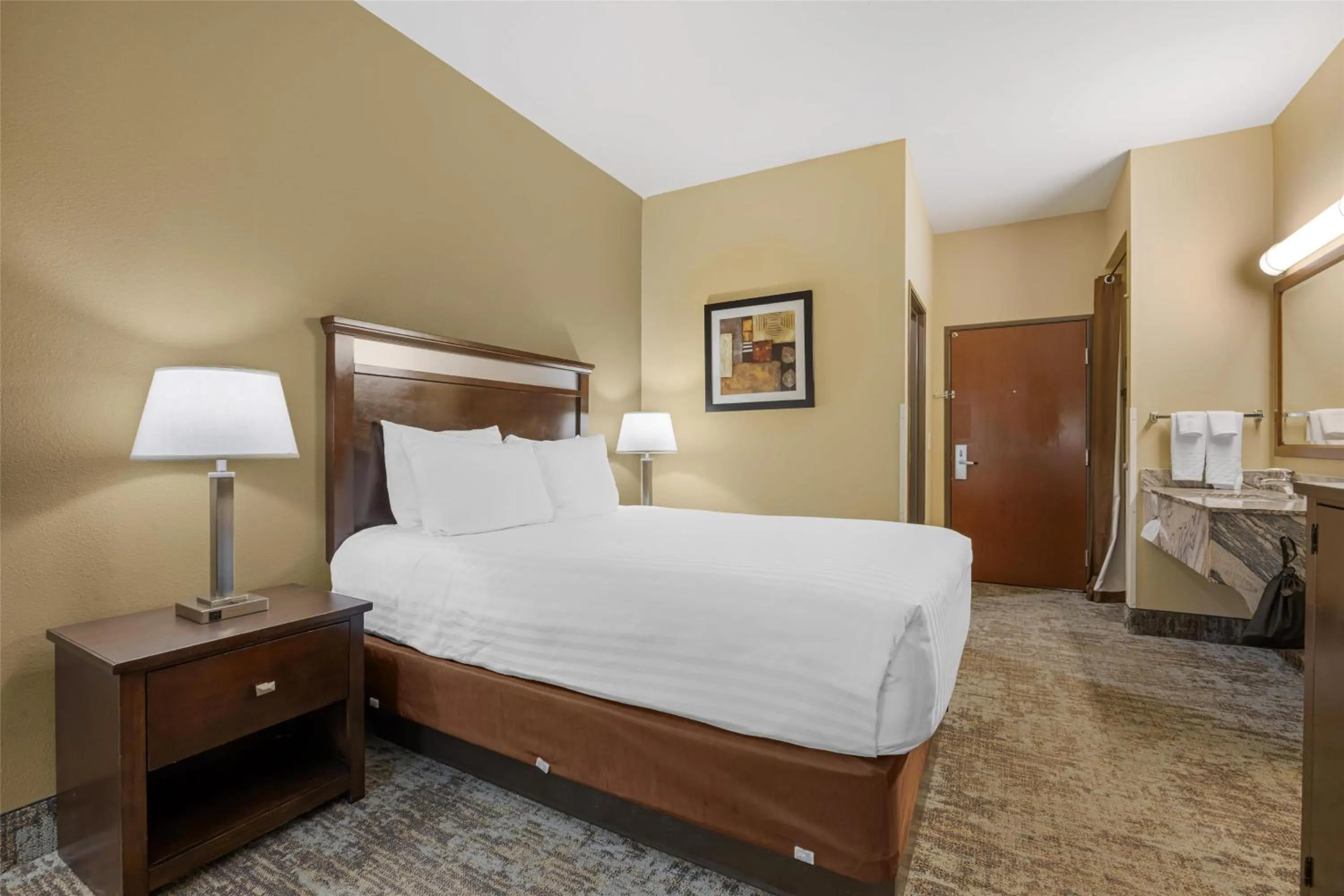 Bedroom, Bed in Best Western Plus Prairie Inn