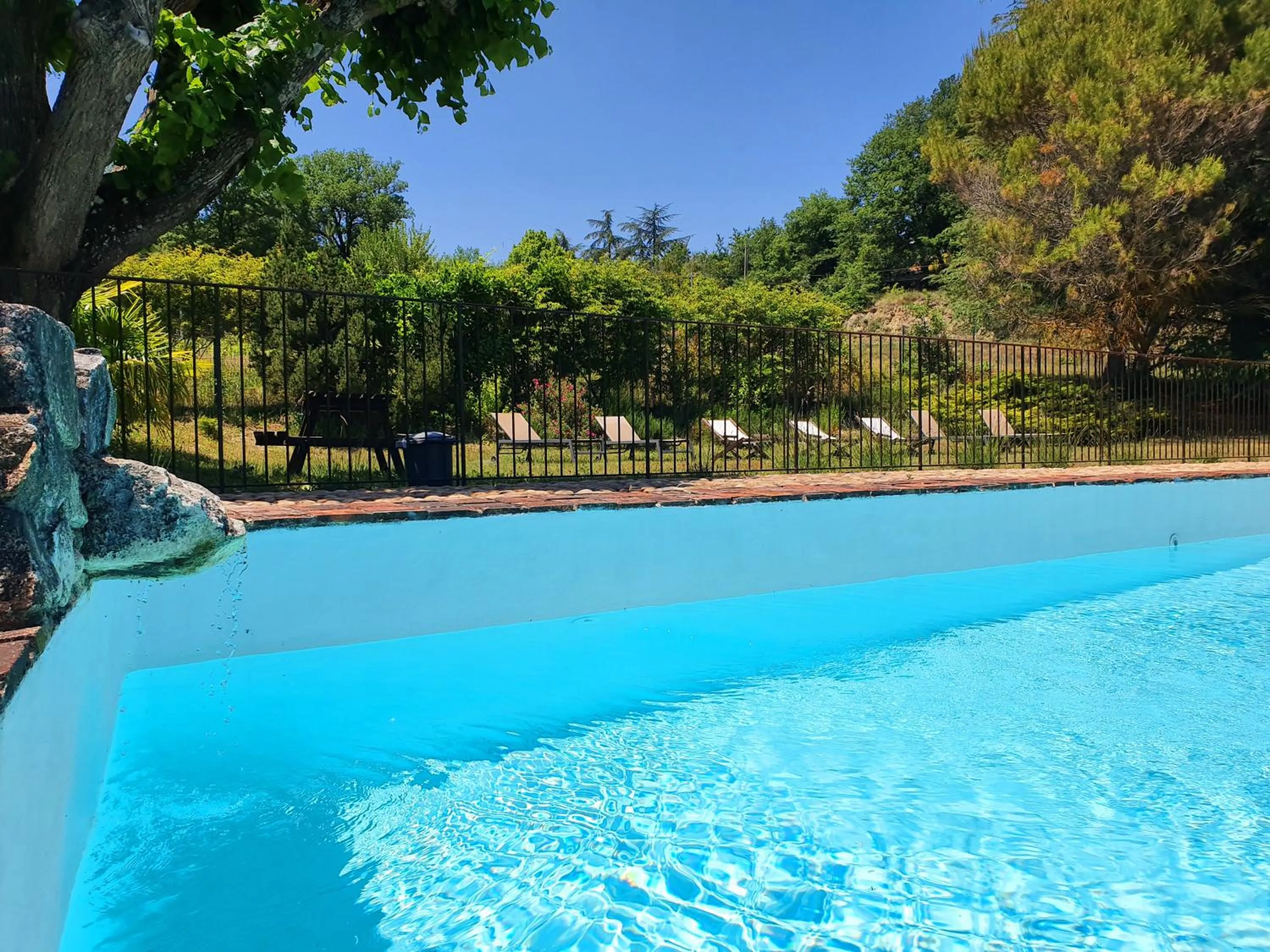 Swimming pool in Les Logis de Paban