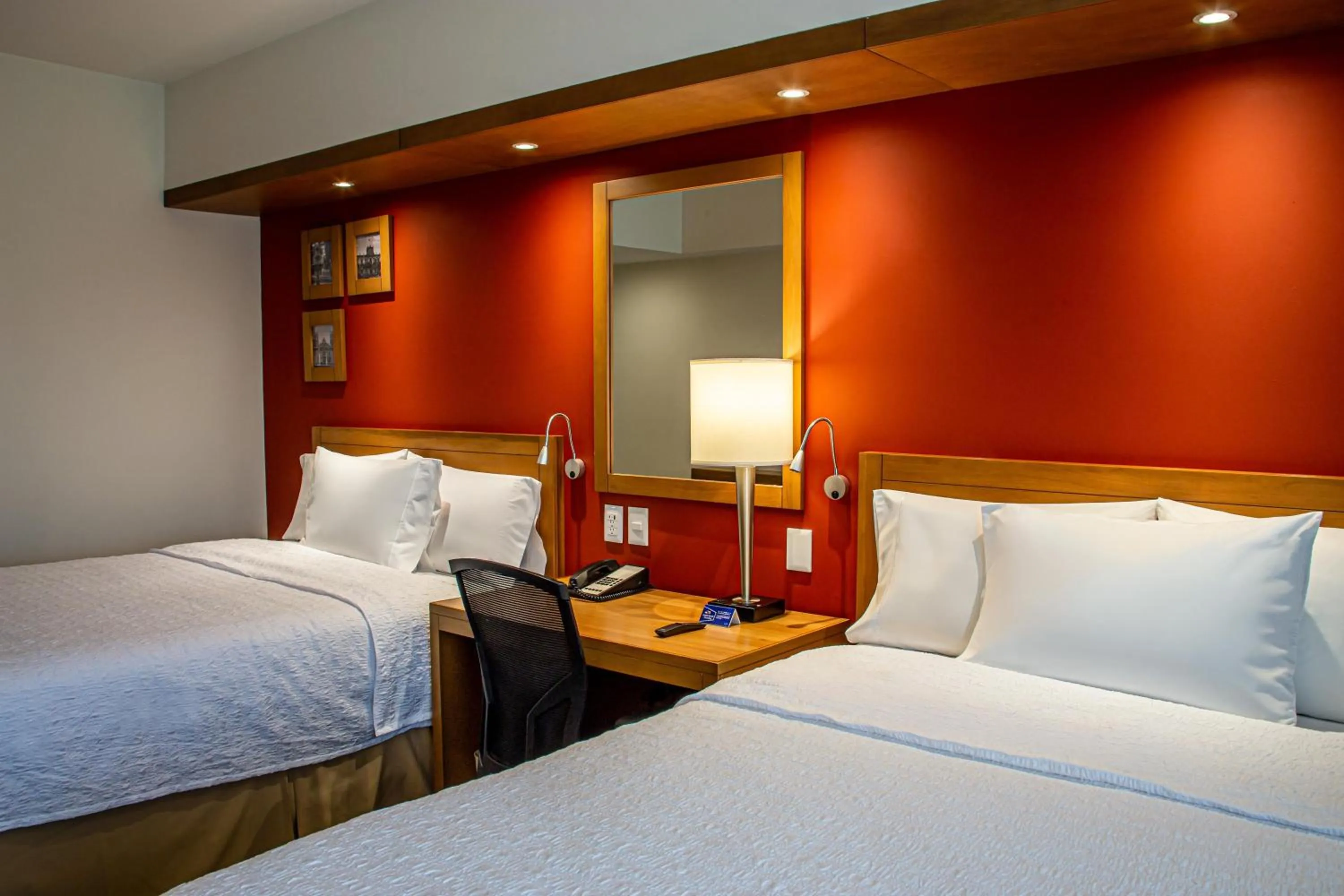 Bed in Hampton by Hilton Guadalajara Expo