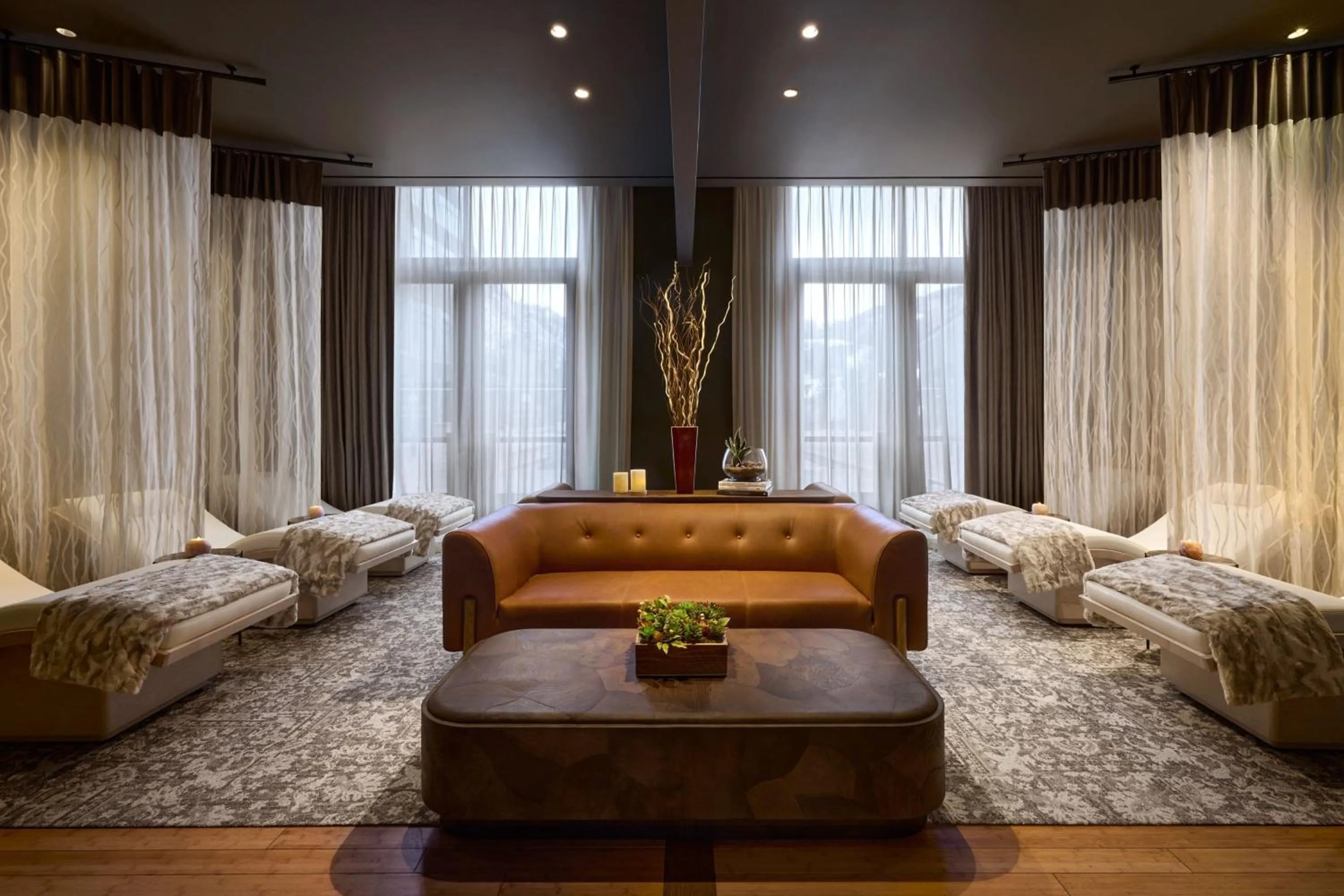 Lounge or bar in The Westin Riverfront Resort & Spa, Avon, Vail Valley