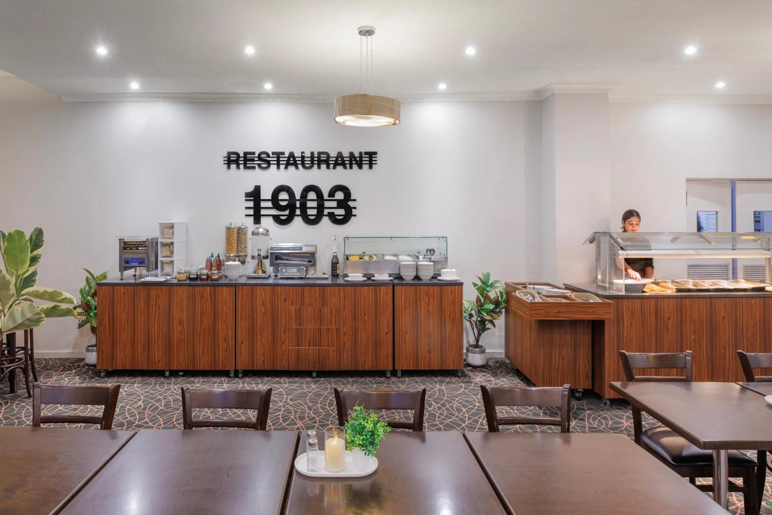Restaurant/places to eat in Great Southern Hotel Melbourne