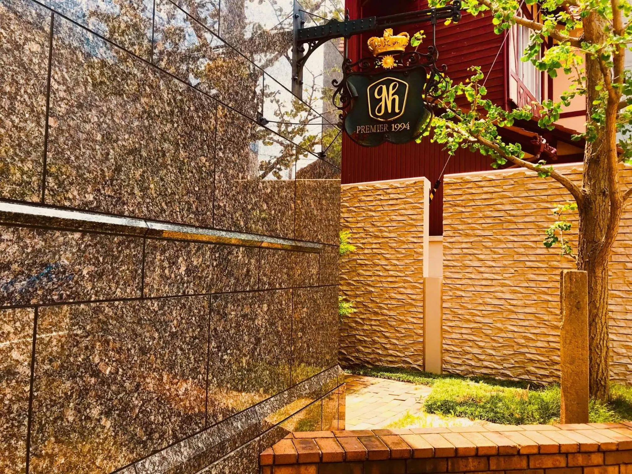 Facade/entrance in Kanazawa New Grand Hotel Premier