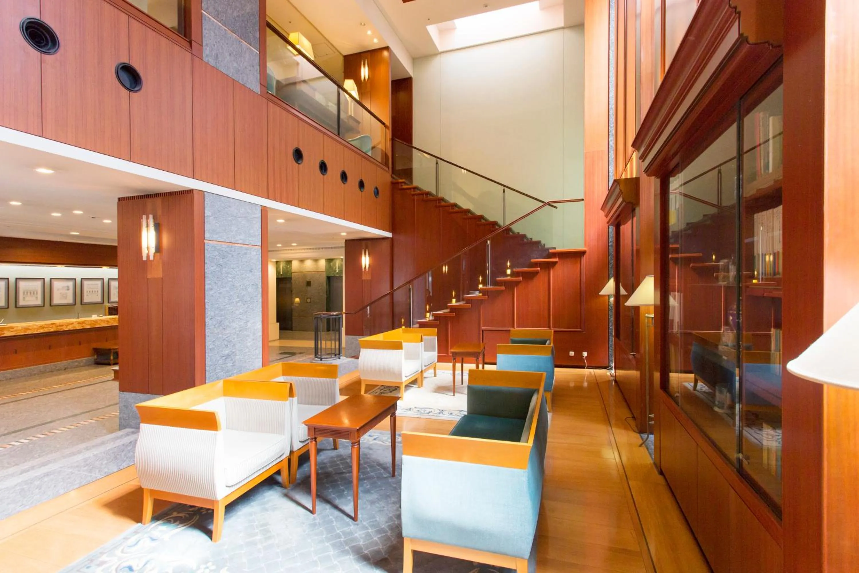 Lobby or reception in Kanazawa New Grand Hotel Premier