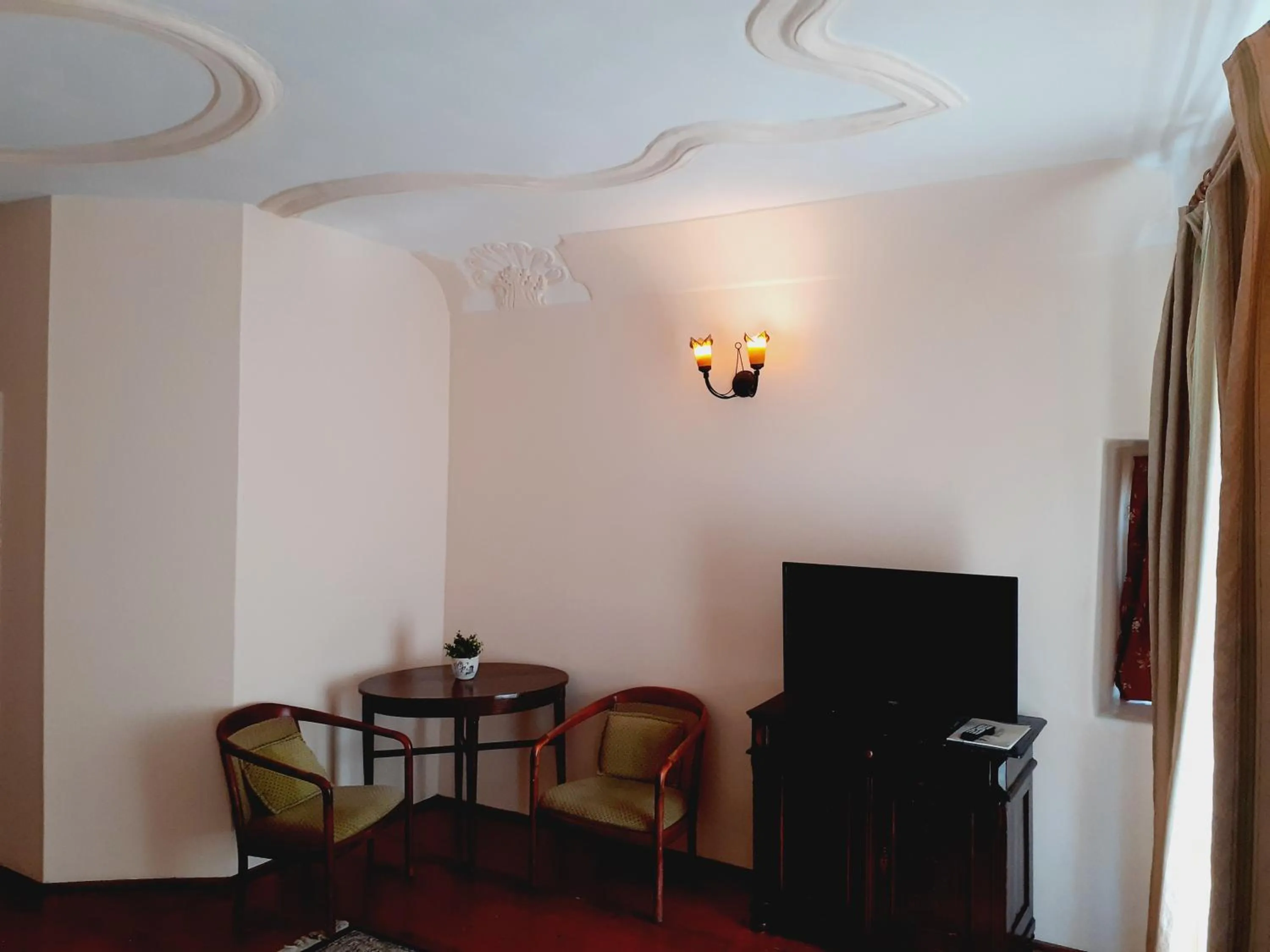 Communal lounge/ TV room in Hotel Casa Wagner