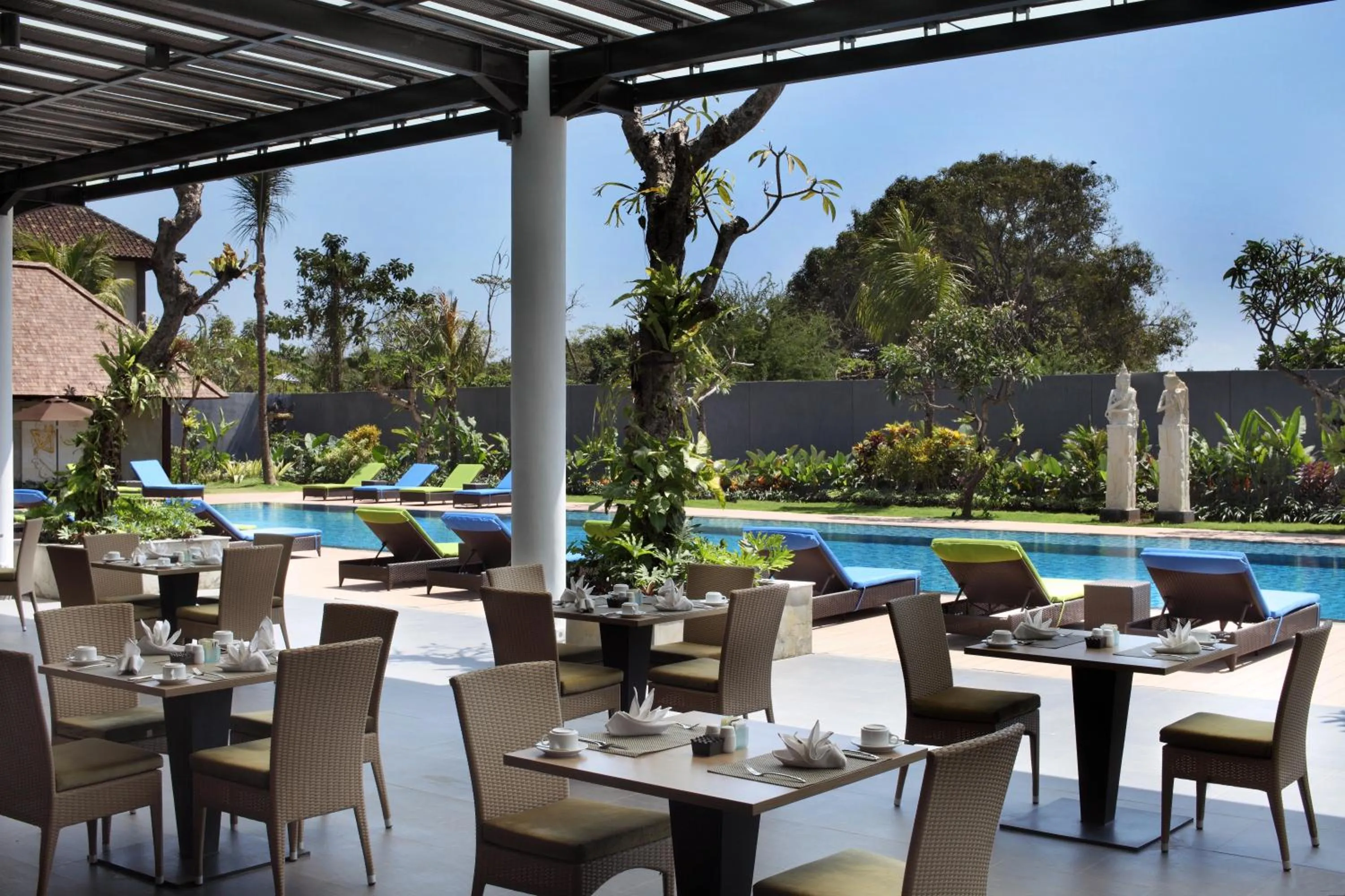 Restaurant/places to eat in Hotel Santika Siligita Nusa Dua