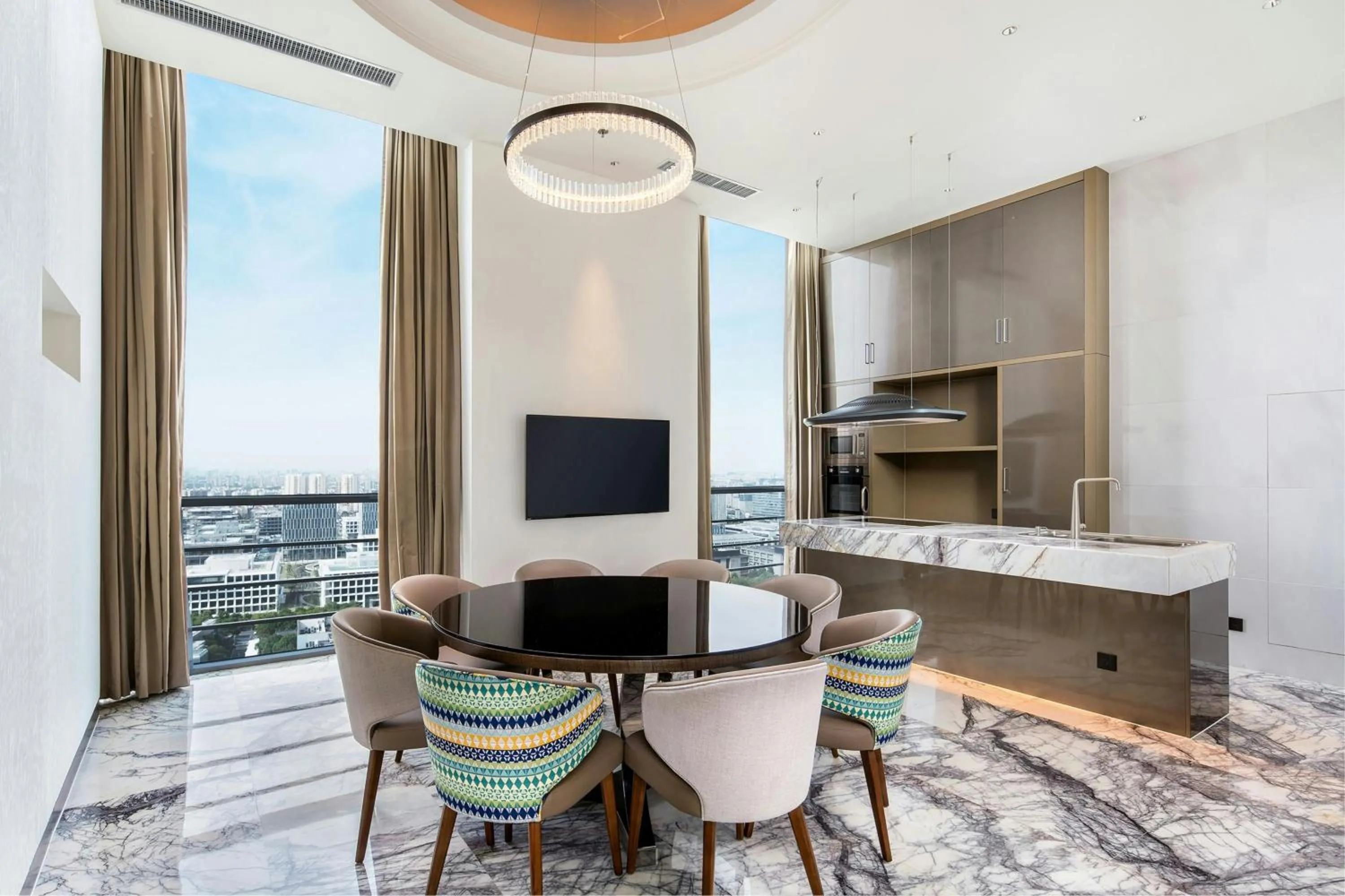 Kitchen or kitchenette in Renaissance Shanghai Caohejing Hotel