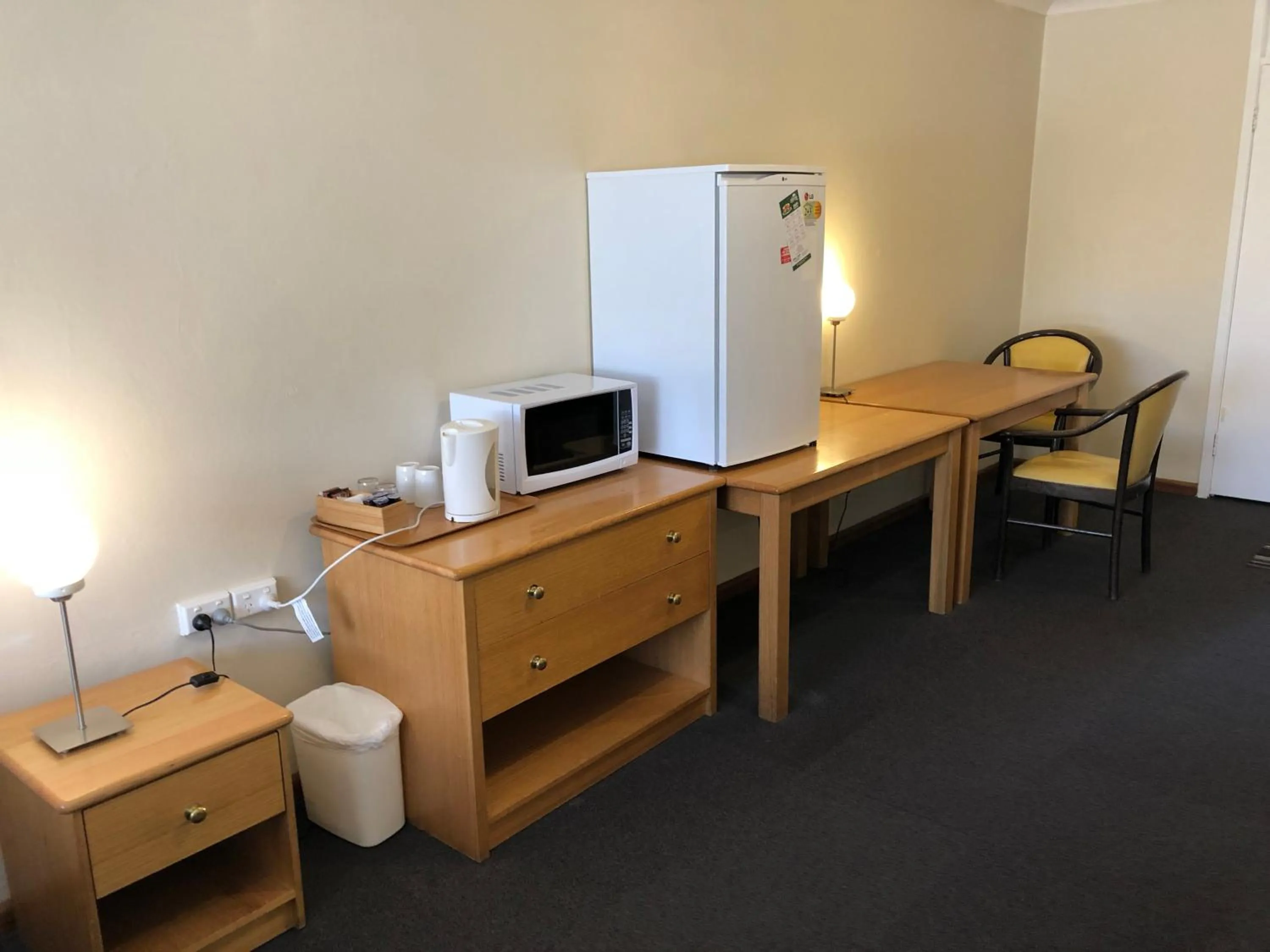 Coffee/tea facilities in Canberra Lyneham Motor Inn