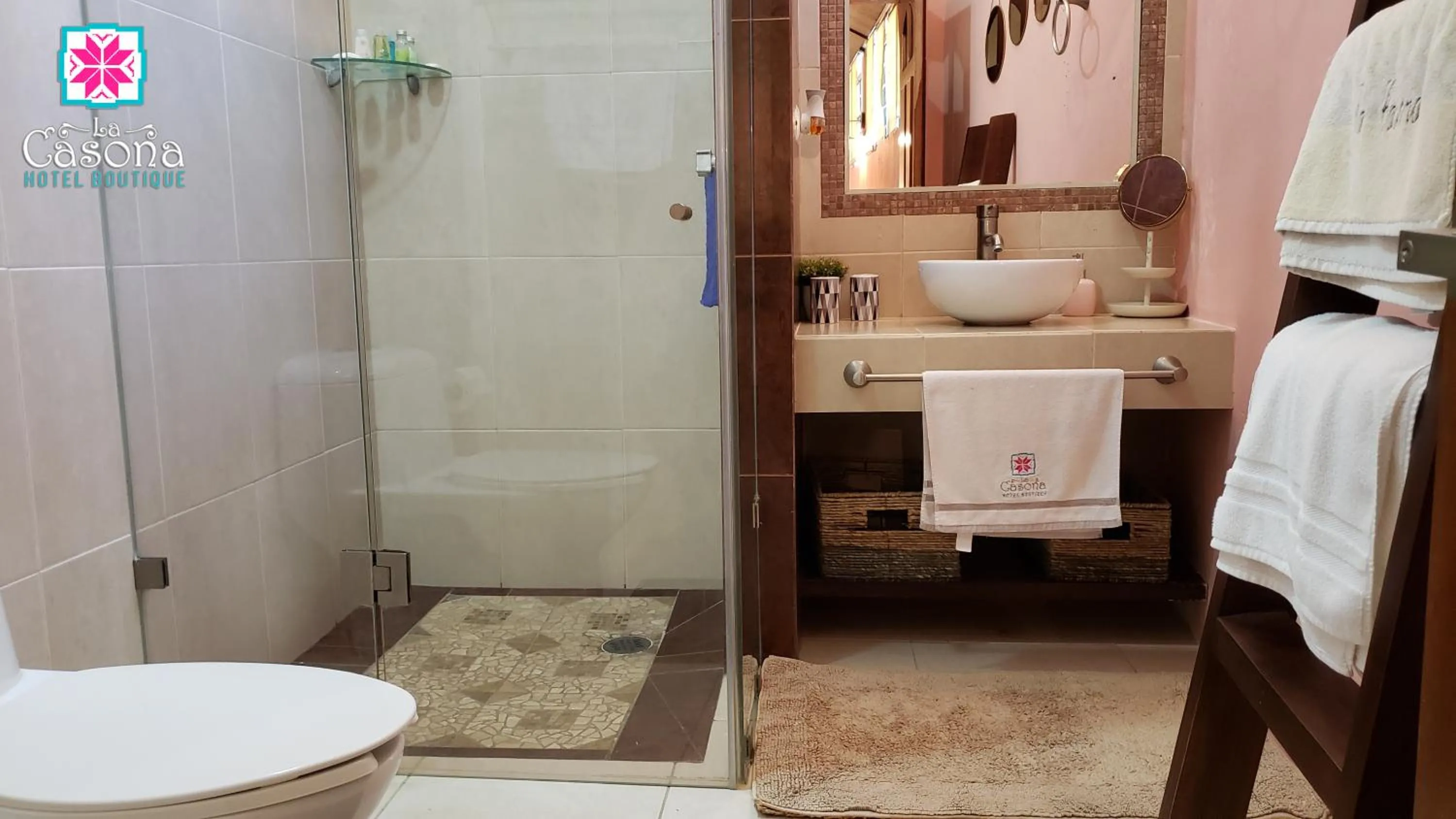 Shower in Hotel Boutique La Casona