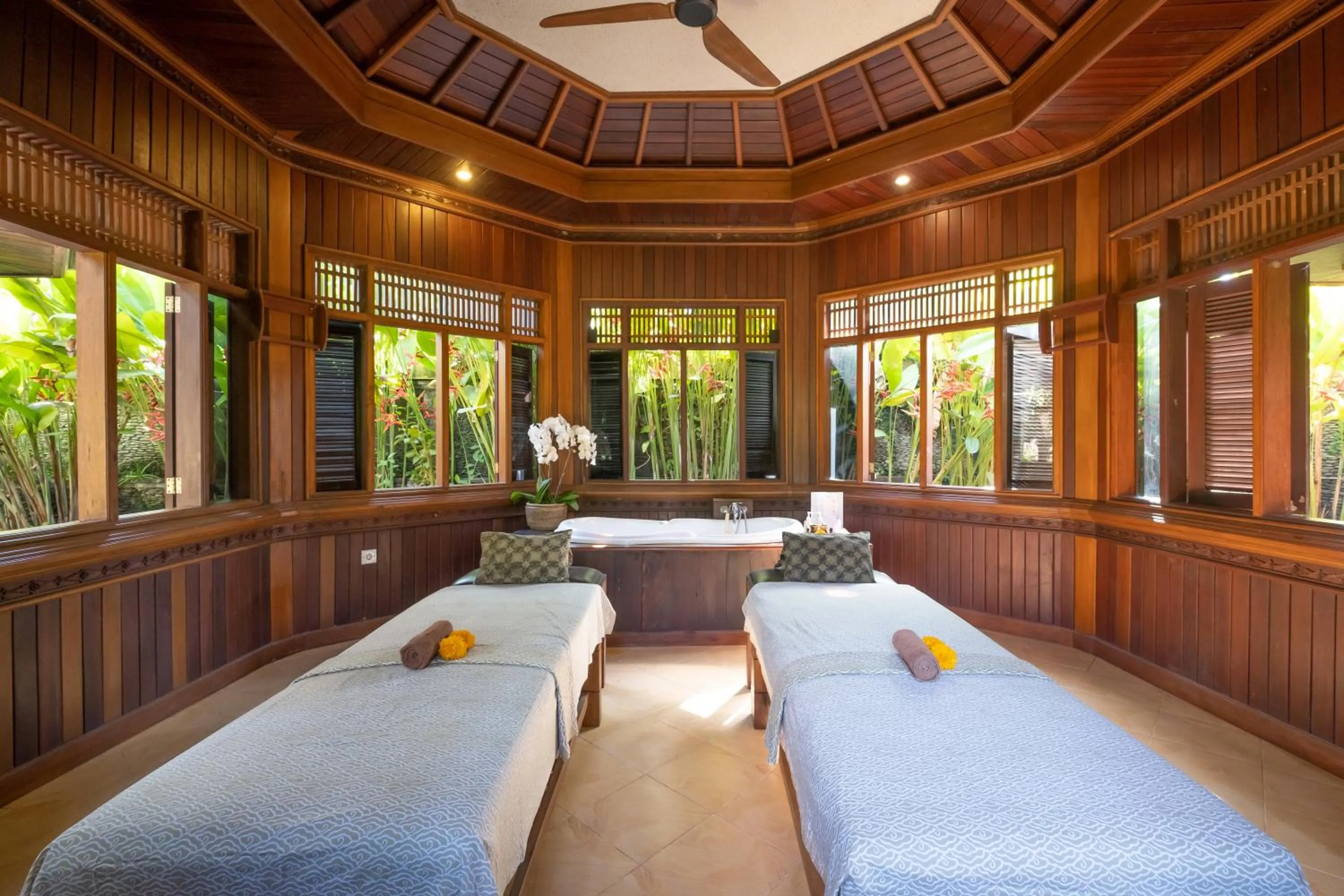 Spa and wellness centre/facilities, Bed in Bhuwana Ubud Hotel and Farm