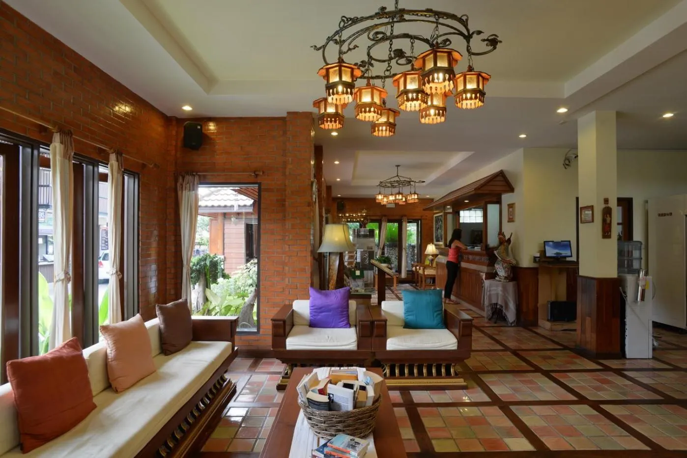 Lobby or reception in Sripat Guesthouse SHA Extra Plus