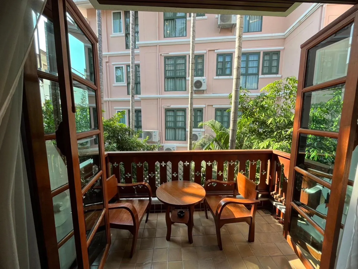 Balcony/Terrace in Sripat Guesthouse SHA Extra Plus