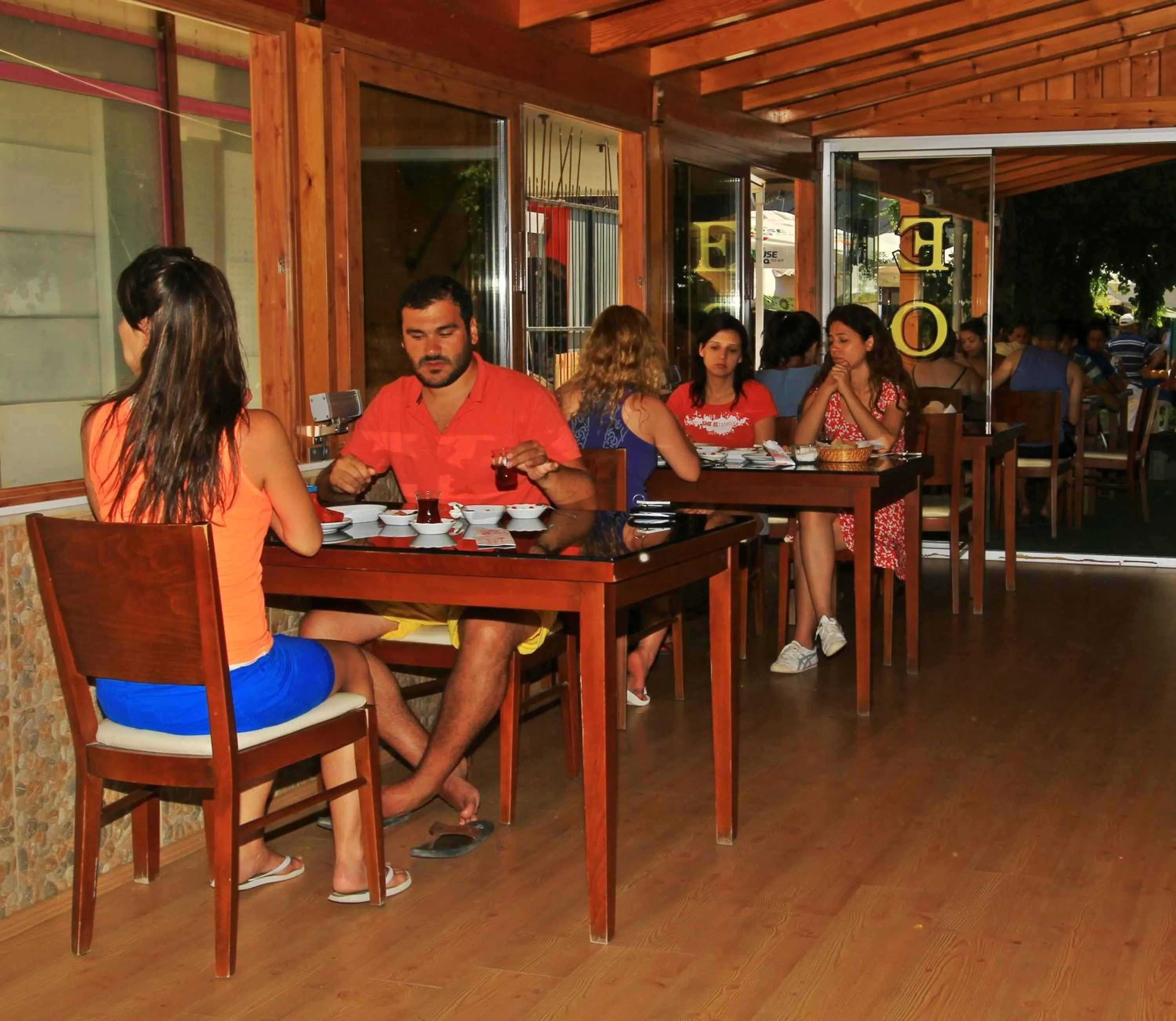 Restaurant/places to eat in Koz Eren Otel Çeşme