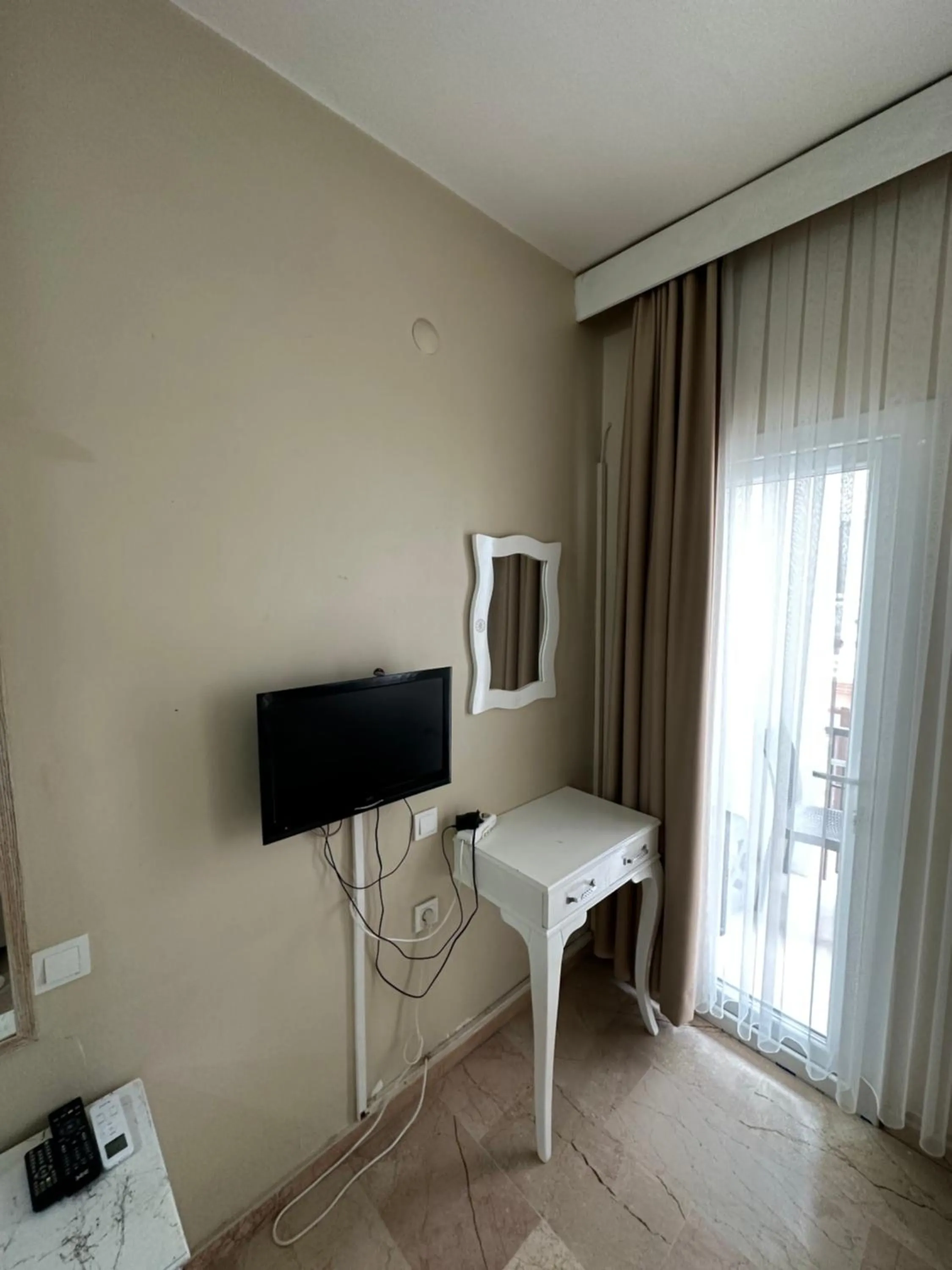 TV/Entertainment Center in Koz Eren Otel Çeşme