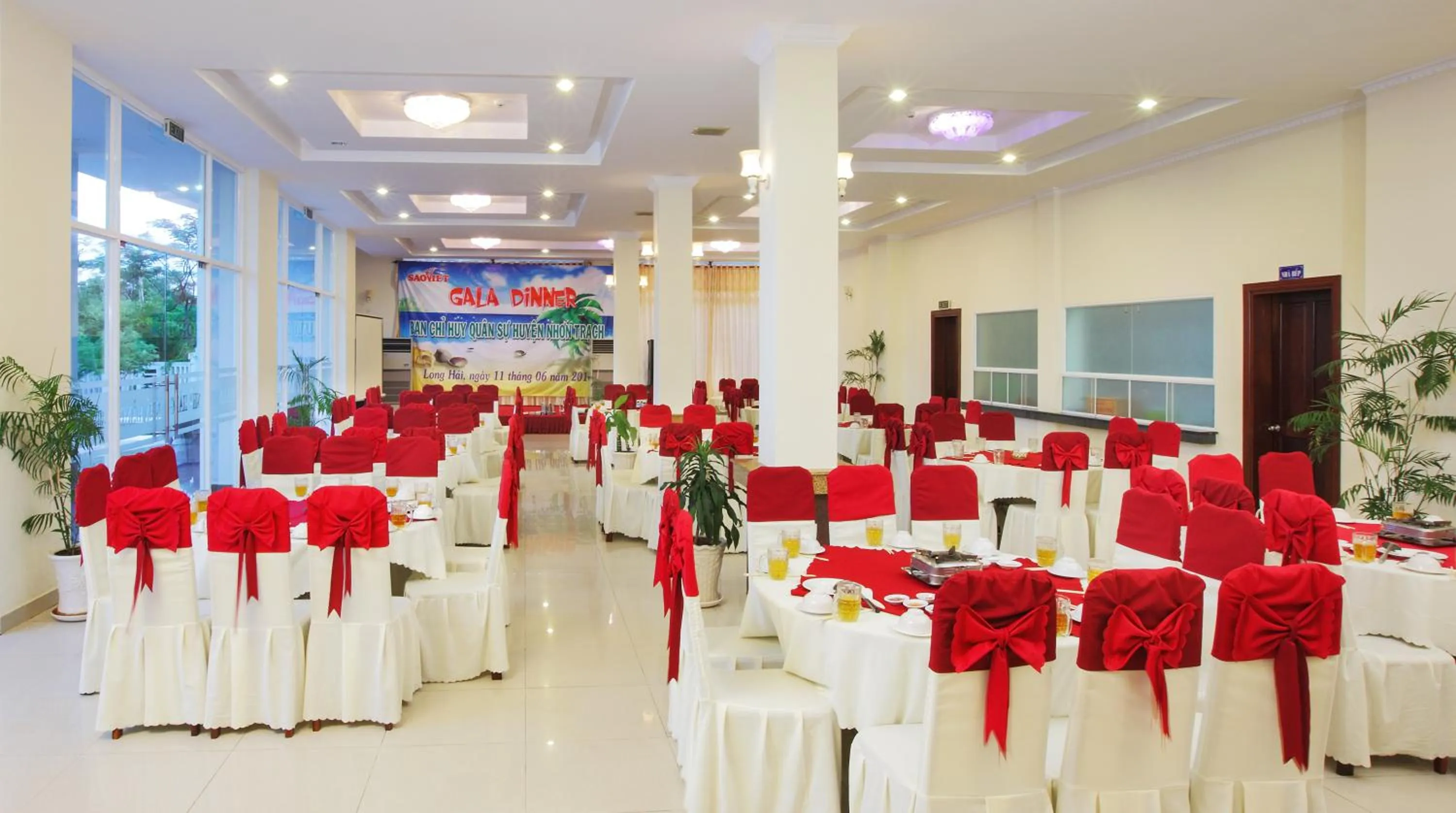 Dining area in Gold Stars Hotel