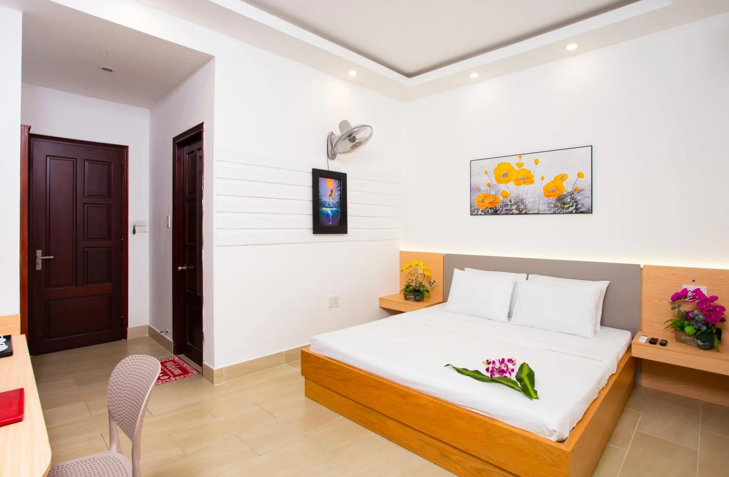 Bedroom, Bed in Gold Stars Hotel