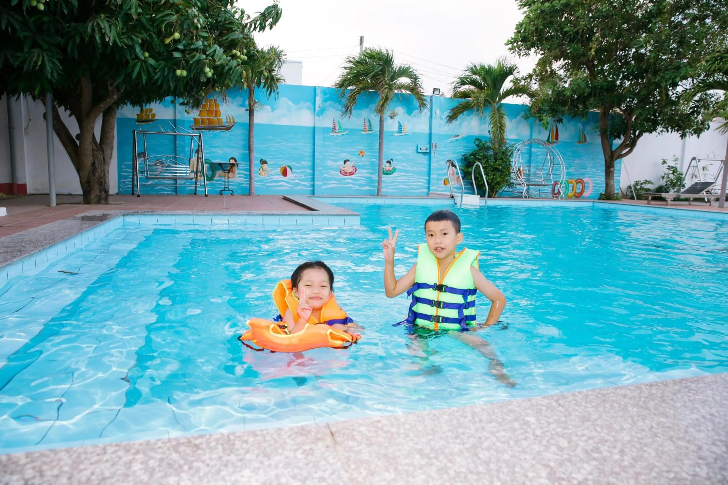 Swimming pool in Gold Stars Hotel