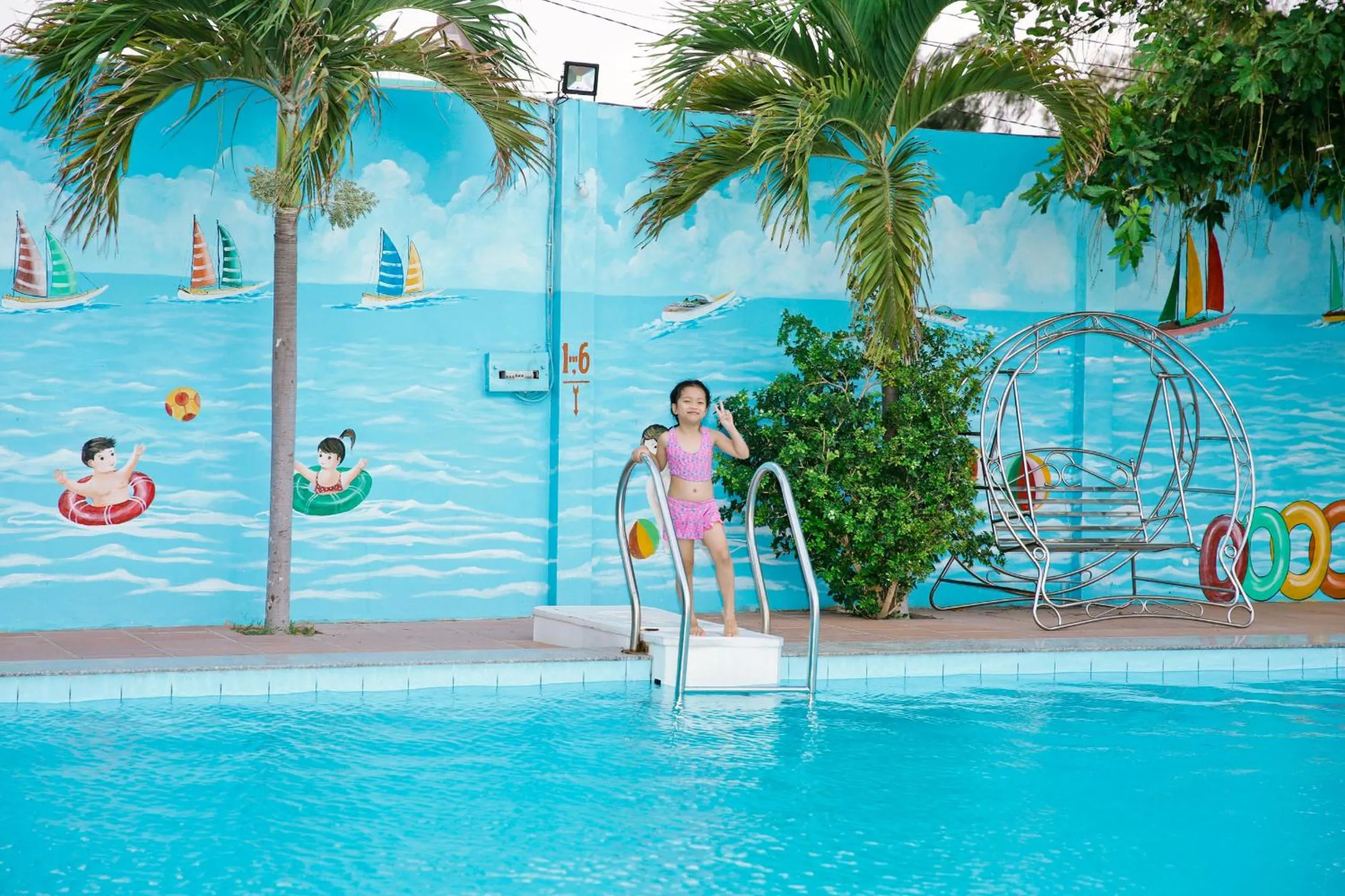 Swimming pool in Gold Stars Hotel
