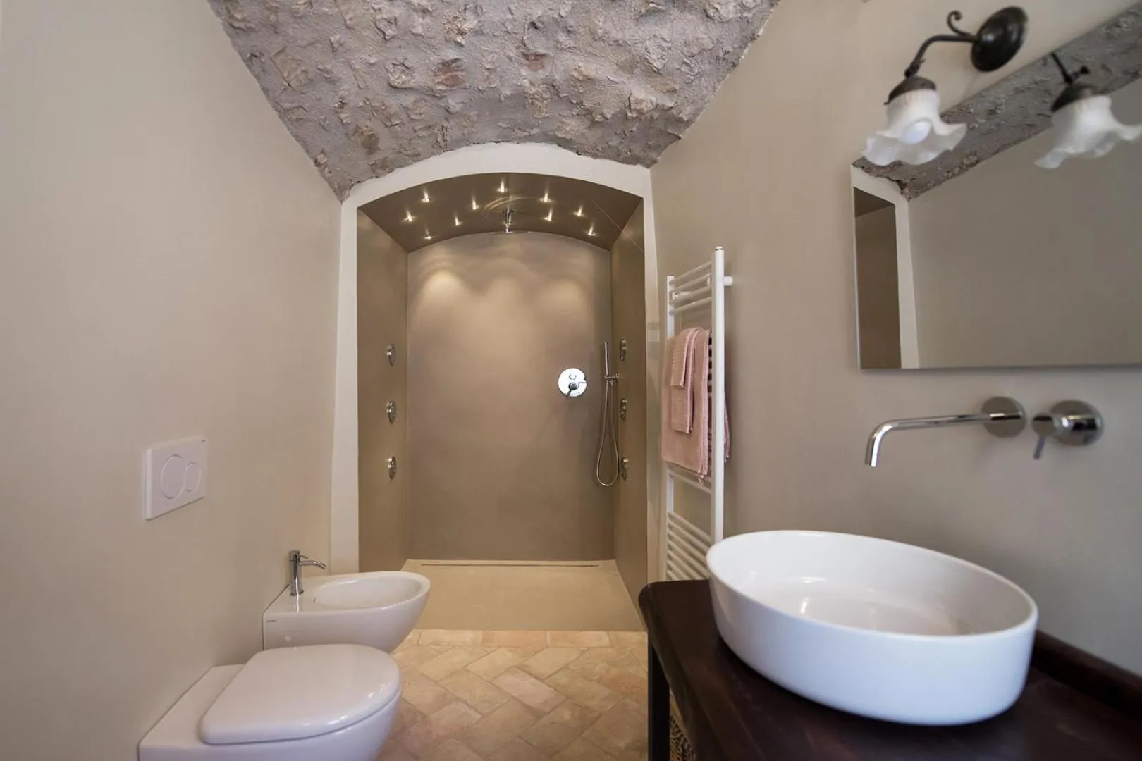Shower in B&B dell'Osteria