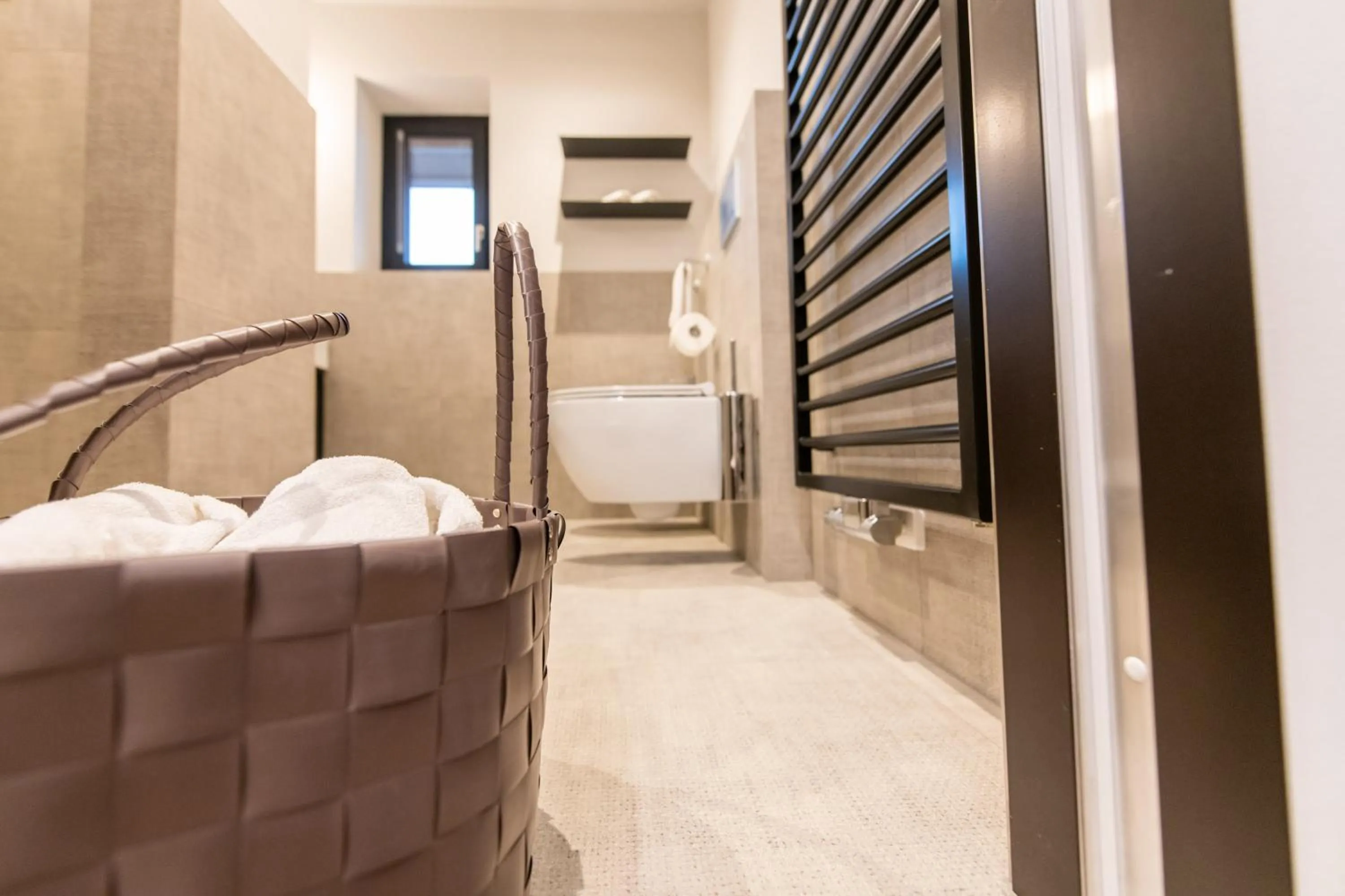 Shower, Bed in Burgus - Design Suites & Apartments