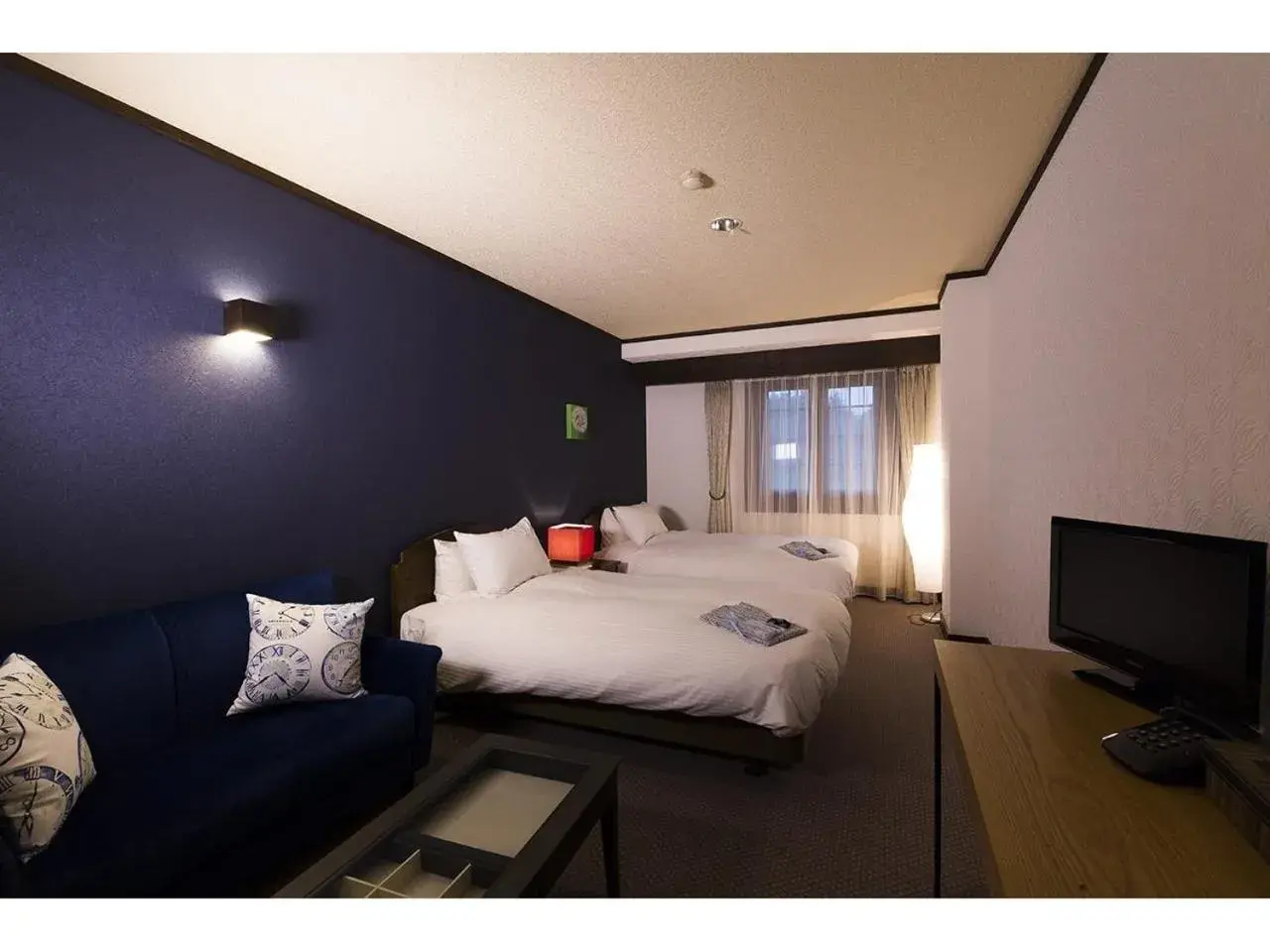 Twin Room - Main Building - Nonsmoking in Shakespeare Hotel Twin Room - Main Building - Nonsmoking in Shakespeare Hotel