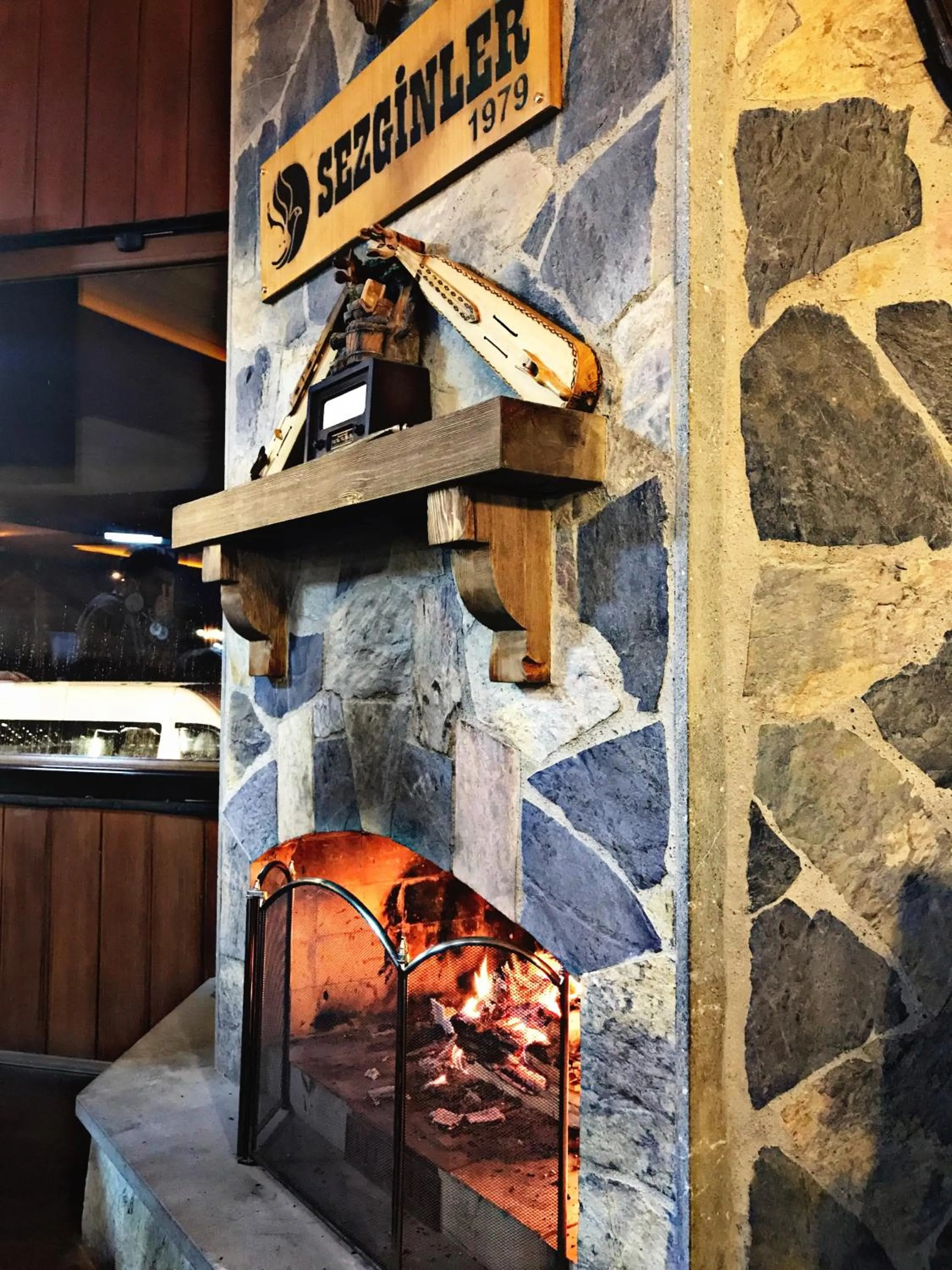 Restaurant/places to eat in Sezgin Hotel