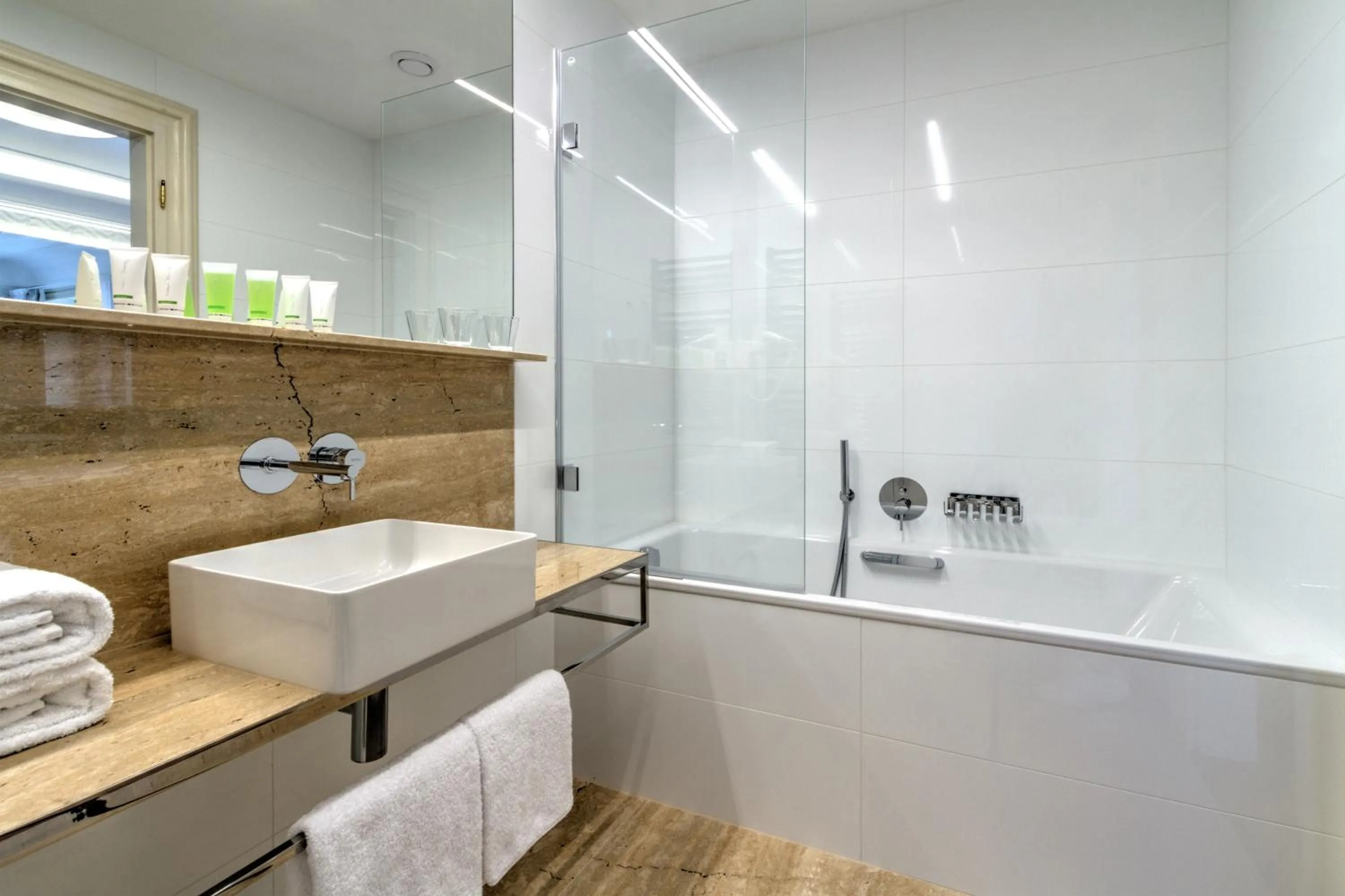 Bathroom in Golden Star